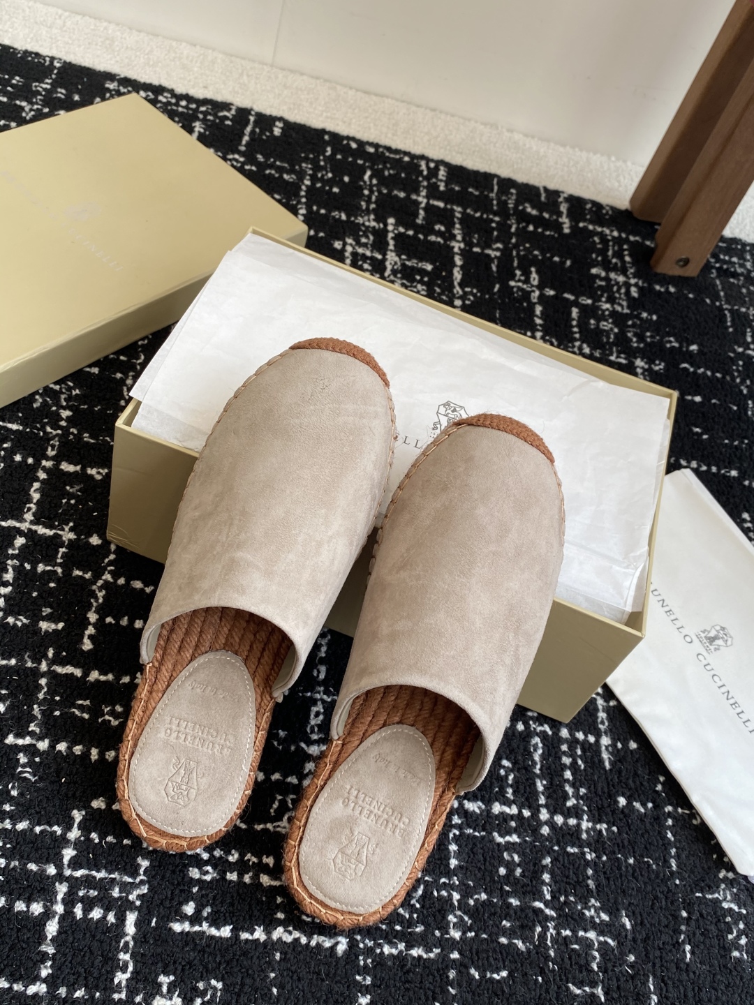 
brunello cucinelli 25ss 春夏新款 渔夫鞋 BC经典 半拖

制作工艺相当麻烦，