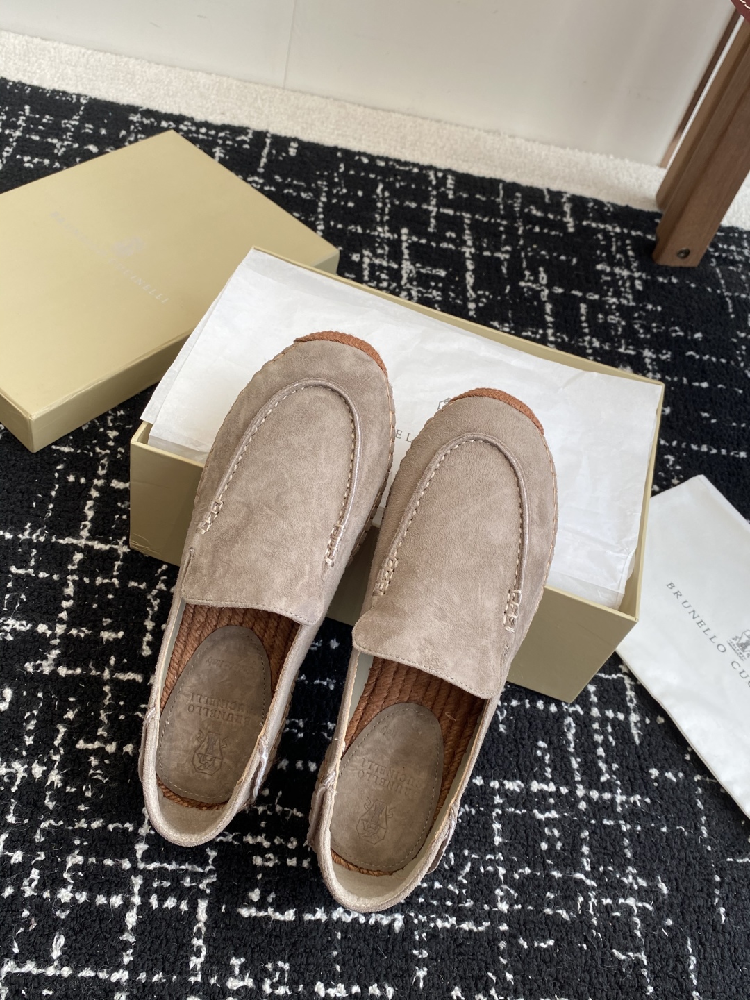 
brunello cucinelli 25ss 春夏新款 渔夫鞋 BC经典 半拖

制作工艺相当麻烦，