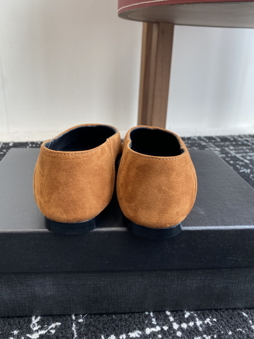 代购级
YSL 25ss 春夏新款 圣罗兰新款尖头平底 单鞋

Saint Laurent | YSL姐