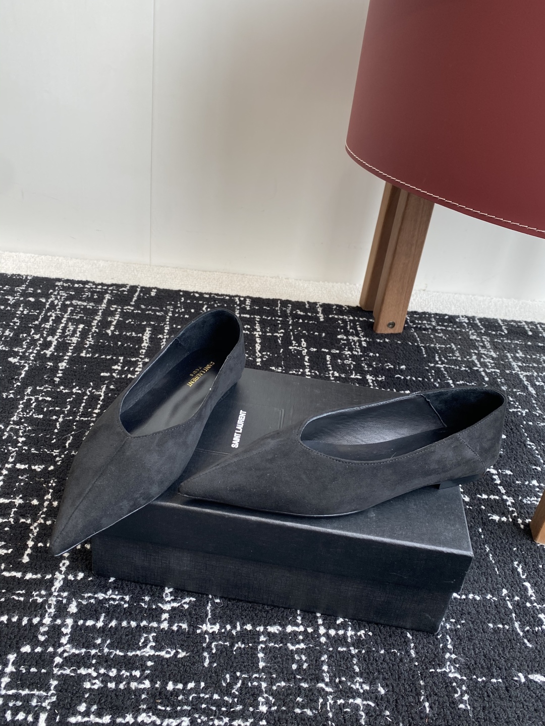 代购级
YSL 25ss 春夏新款 圣罗兰新款尖头平底 单鞋

Saint Laurent | YSL姐