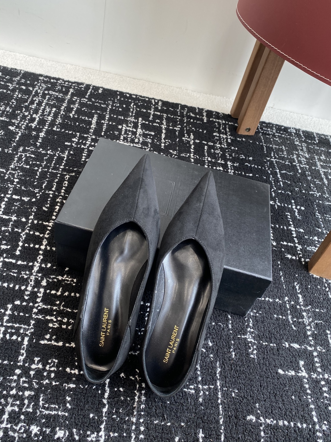 代购级
YSL 25ss 春夏新款 圣罗兰新款尖头平底 单鞋

Saint Laurent | YSL姐