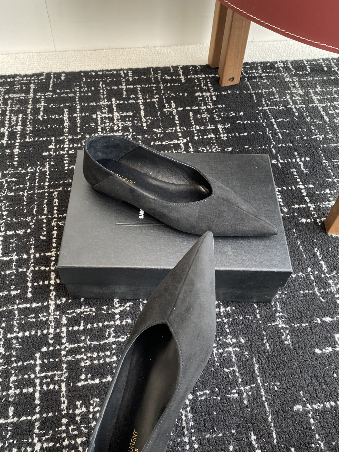 代购级
YSL 25ss 春夏新款 圣罗兰新款尖头平底 单鞋

Saint Laurent | YSL姐