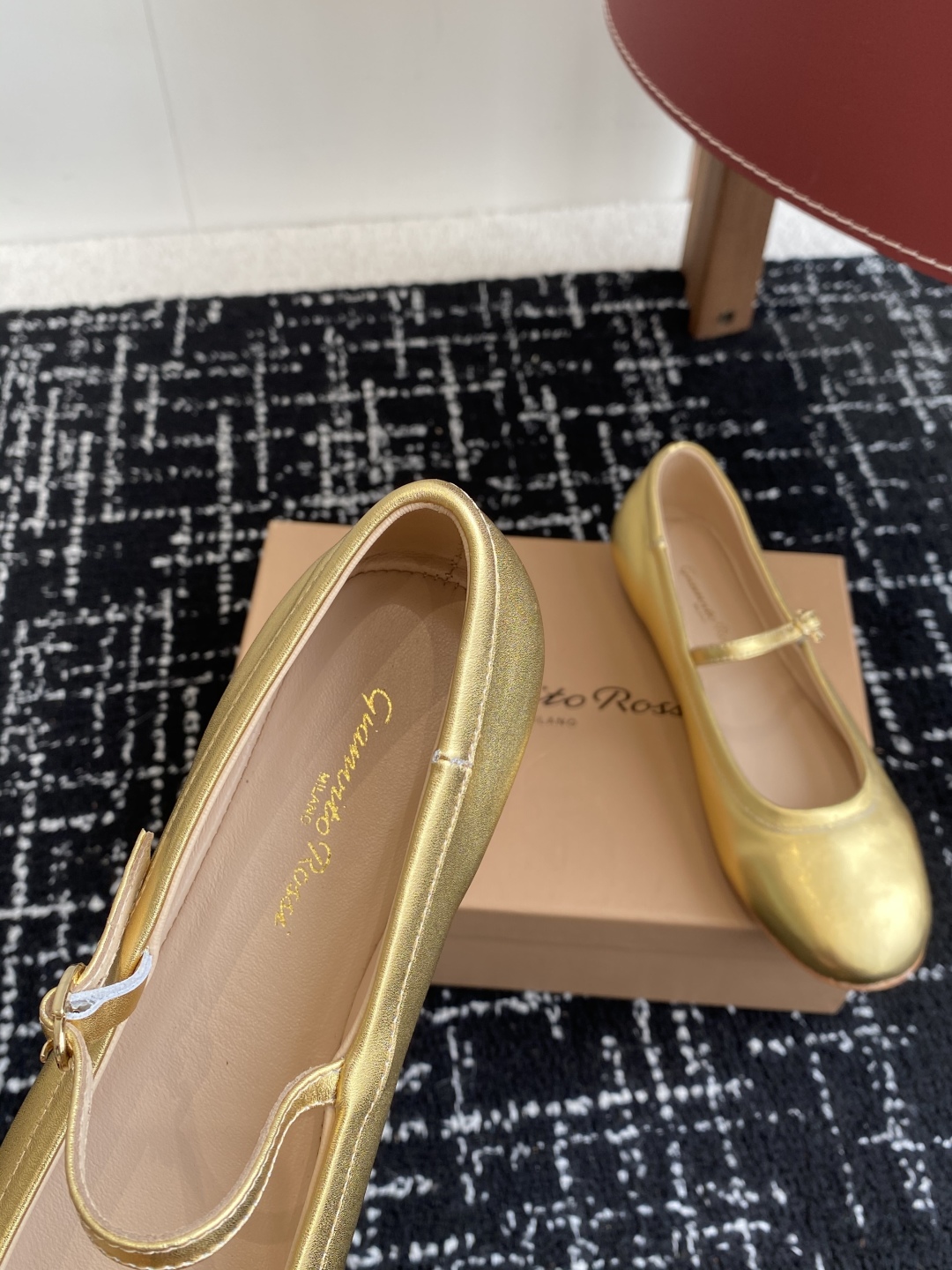 代购级
Gianvito Rossi 25ss 春夏新款 芭蕾舞 单鞋 

原版购入1比1打造 套楦工艺