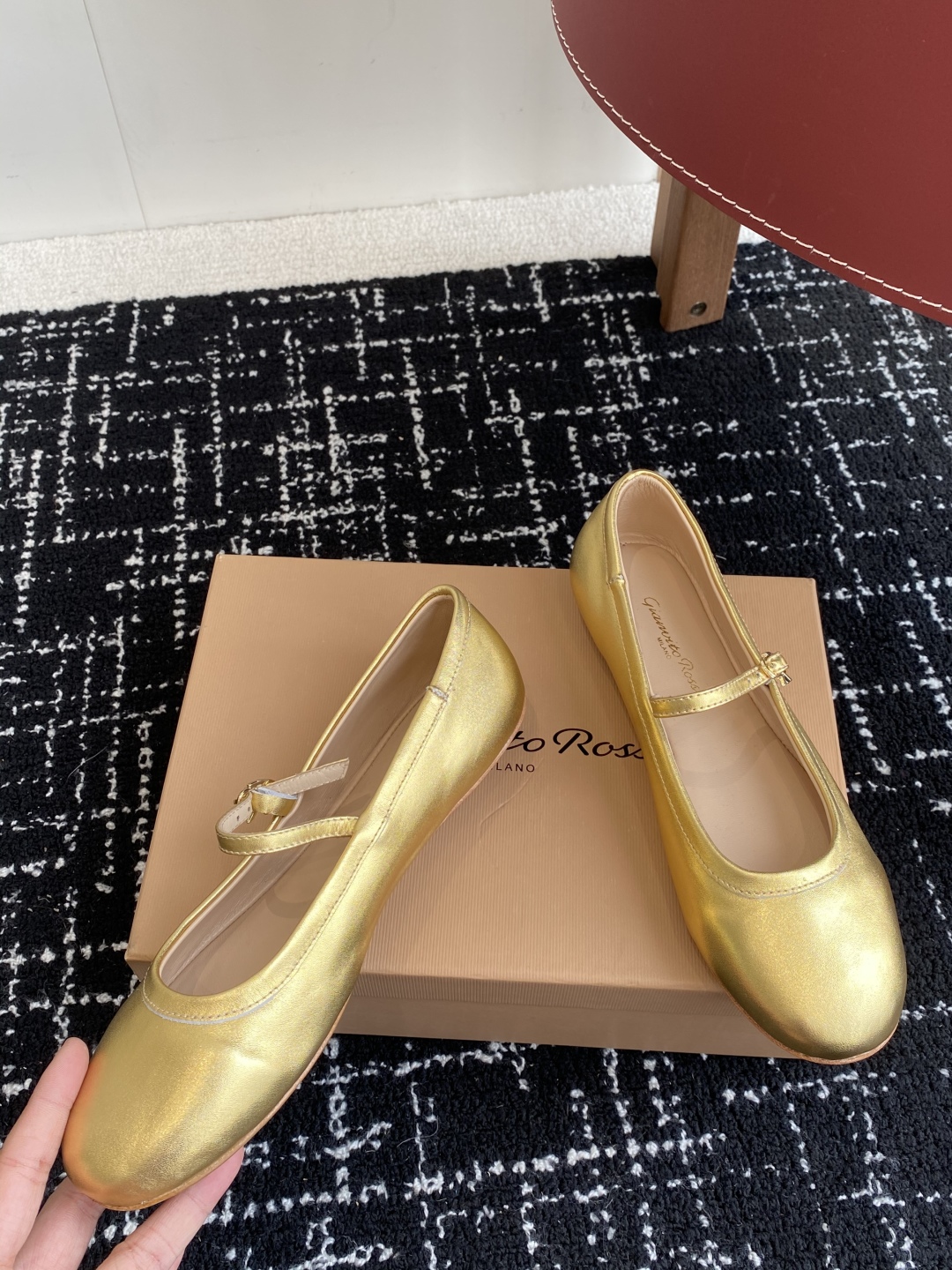 代购级
Gianvito Rossi 25ss 春夏新款 芭蕾舞 单鞋 

原版购入1比1打造 套楦工艺