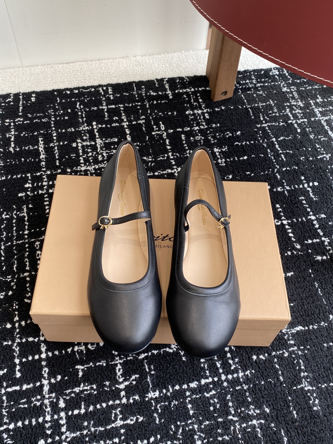 代购级
Gianvito Rossi 25ss 春夏新款 芭蕾舞 单鞋 

原版购入1比1打造 套楦工艺