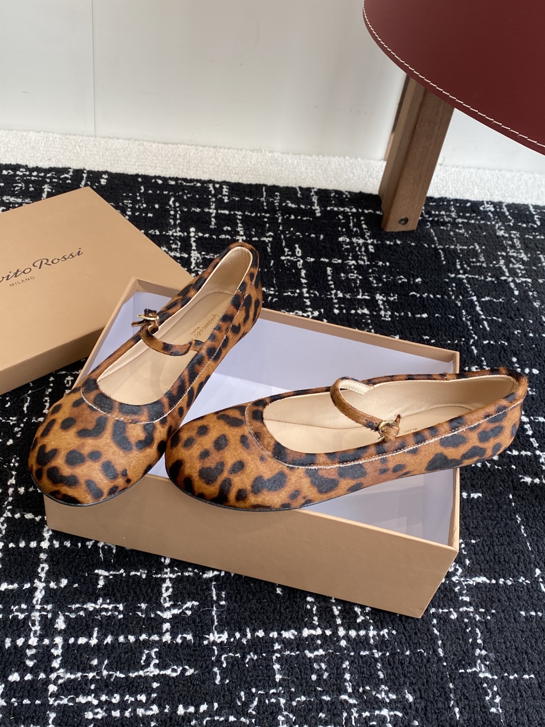 代购级
Gianvito Rossi 25ss 春夏新款 芭蕾舞 单鞋 

原版购入1比1打造 套楦工艺