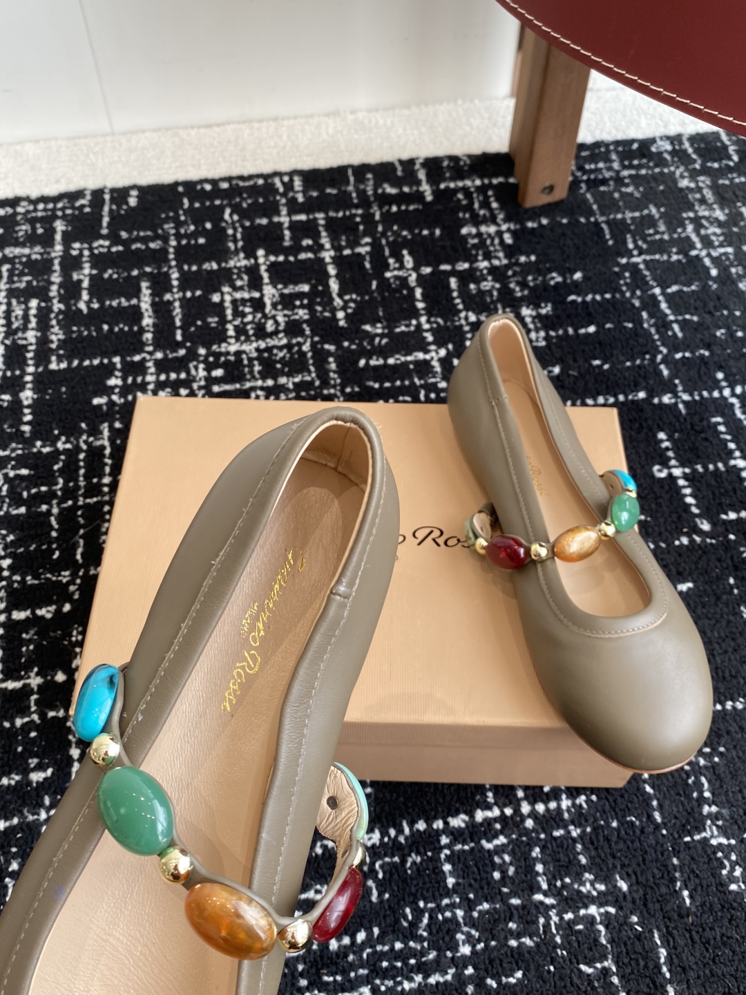 代购级
Gianvito Rossi 25ss 春夏新款 芭蕾舞 单鞋 

原版购入1比1打造 套楦工艺