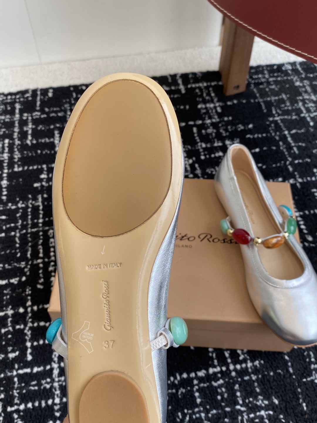 代购级
Gianvito Rossi 25ss 春夏新款 芭蕾舞 单鞋 

原版购入1比1打造 套楦工艺