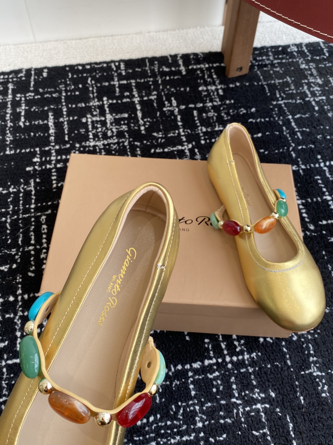 代购级
Gianvito Rossi 25ss 春夏新款 芭蕾舞 单鞋 

原版购入1比1打造 套楦工艺