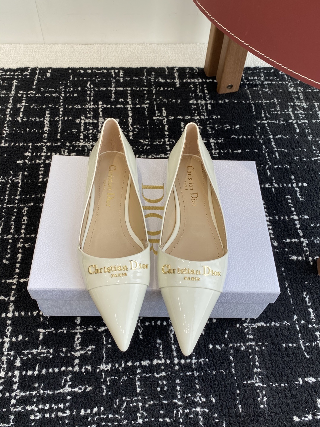 代购级
Dior 25ss 春夏新款 迪奥 Dior Boy 尖头高跟鞋 单鞋 后空凉鞋
这款 My