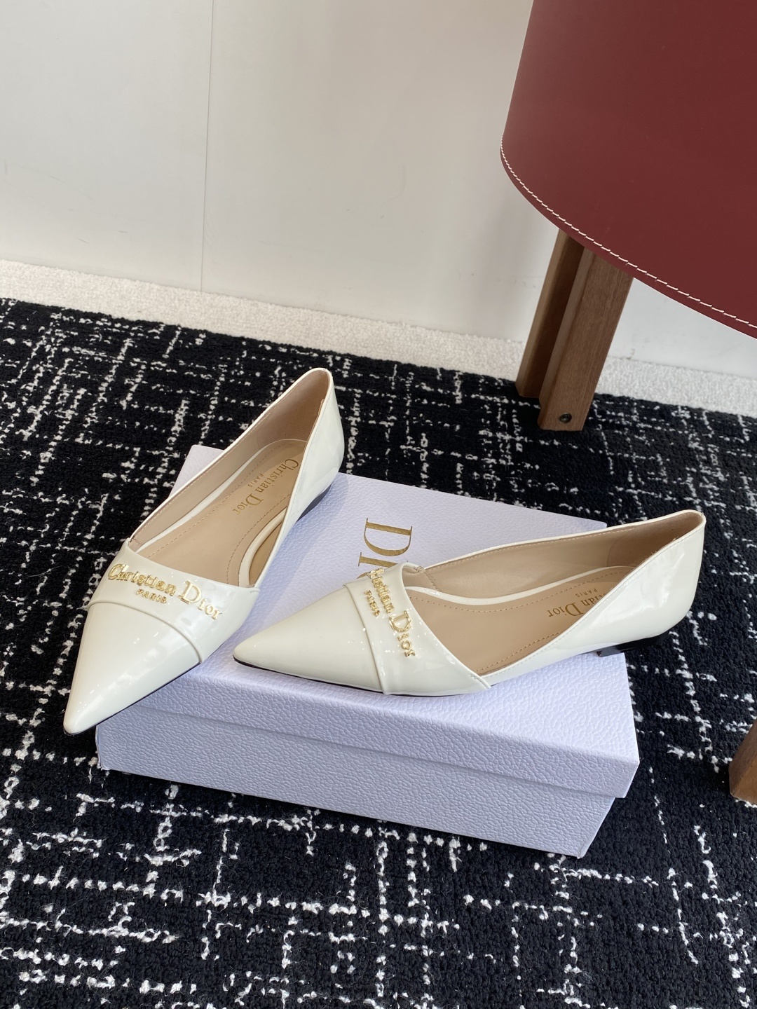 代购级
Dior 25ss 春夏新款 迪奥 Dior Boy 尖头高跟鞋 单鞋 后空凉鞋
这款 My