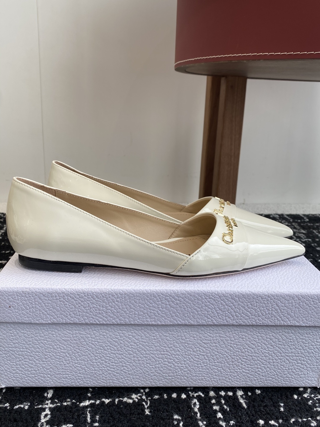 代购级
Dior 25ss 春夏新款 迪奥 Dior Boy 尖头高跟鞋 单鞋 后空凉鞋
这款 My
