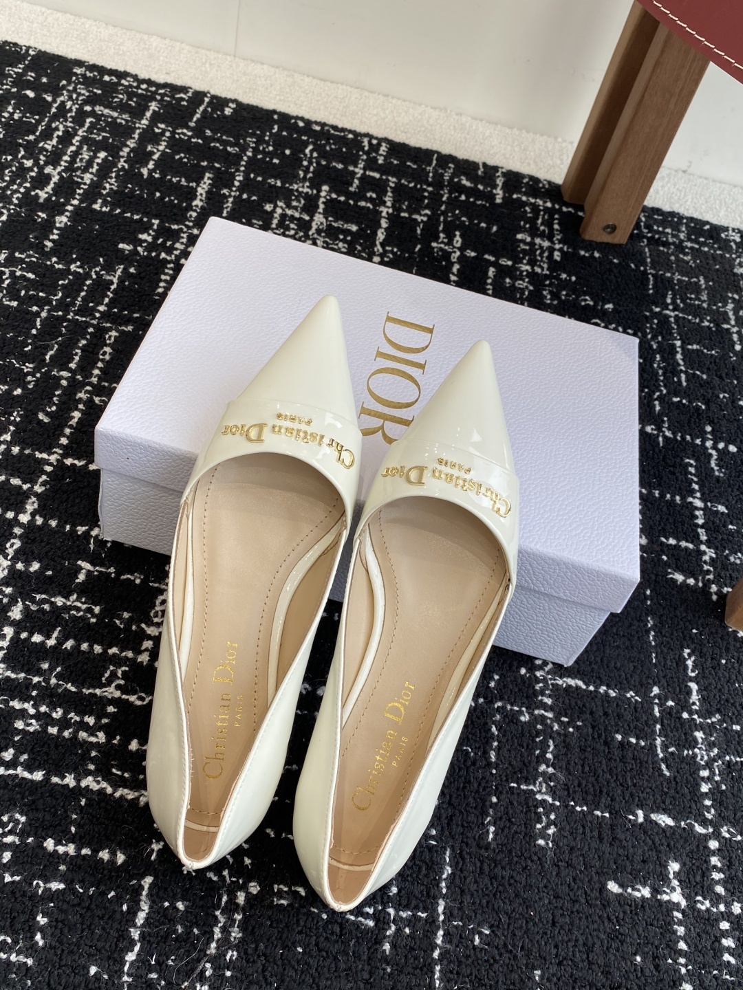 代购级
Dior 25ss 春夏新款 迪奥 Dior Boy 尖头高跟鞋 单鞋 后空凉鞋
这款 My