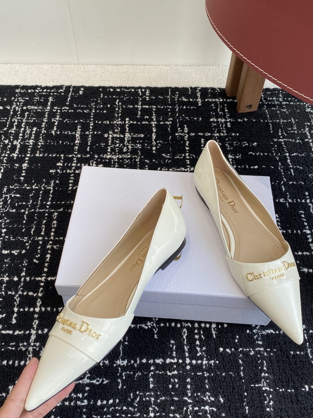 代购级
Dior 25ss 春夏新款 迪奥 Dior Boy 尖头高跟鞋 单鞋 后空凉鞋
这款 My