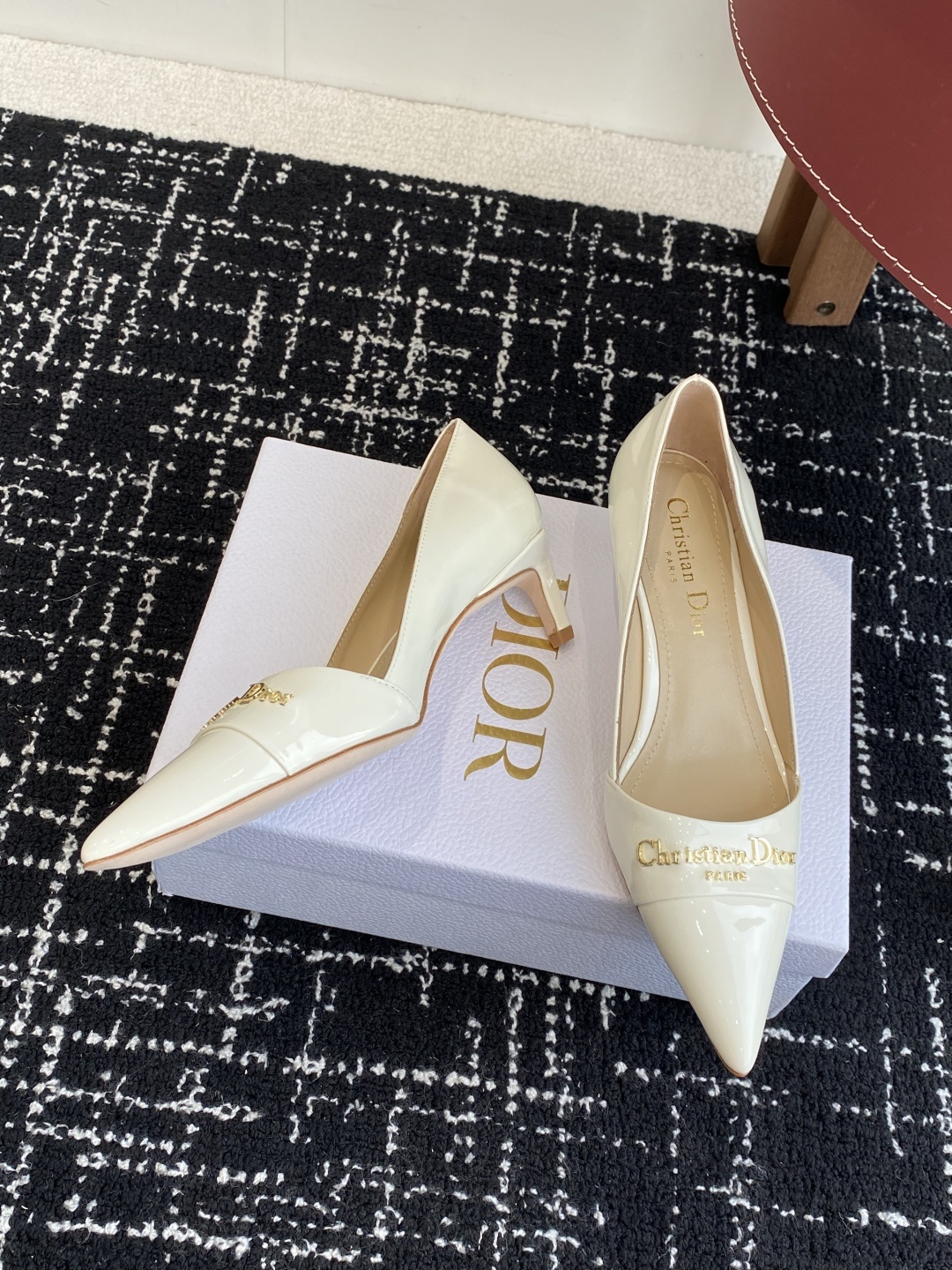 代购级
Dior 25ss 春夏新款 迪奥 Dior Boy 尖头高跟鞋 单鞋 后空凉鞋
这款 My