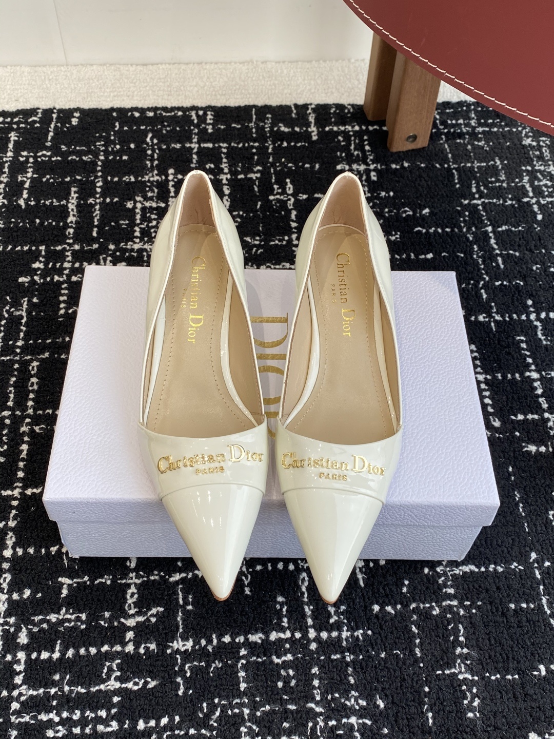 代购级
Dior 25ss 春夏新款 迪奥 Dior Boy 尖头高跟鞋 单鞋 后空凉鞋
这款 My