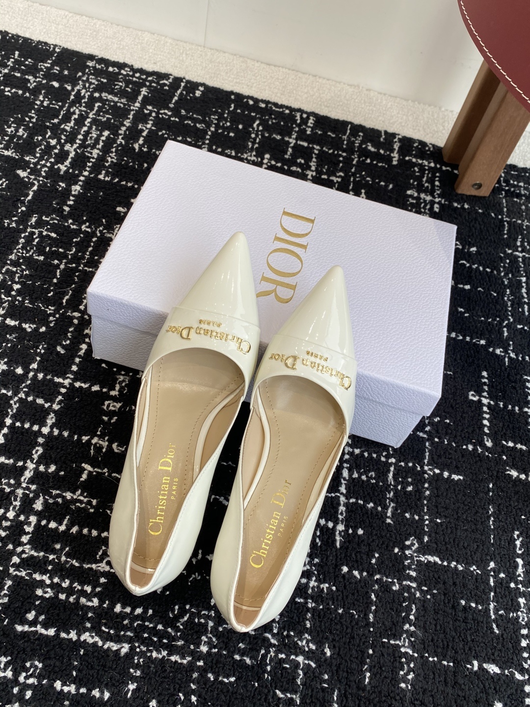 代购级
Dior 25ss 春夏新款 迪奥 Dior Boy 尖头高跟鞋 单鞋 后空凉鞋
这款 My