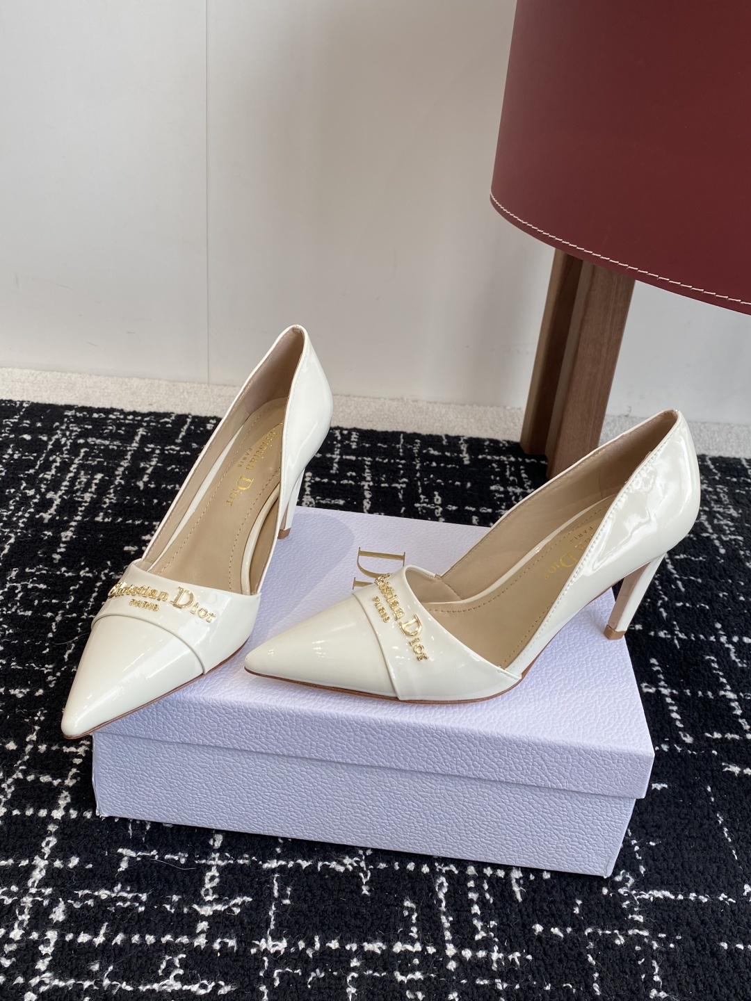 代购级
Dior 25ss 春夏新款 迪奥 Dior Boy 尖头高跟鞋 单鞋 后空凉鞋
这款 My