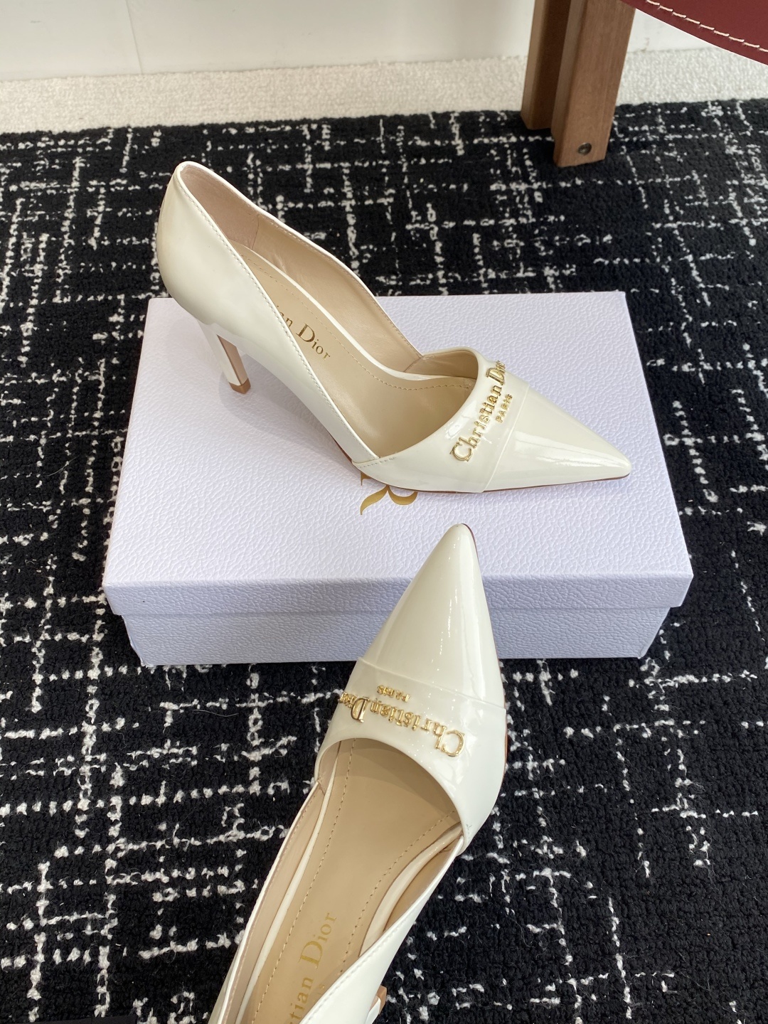 代购级
Dior 25ss 春夏新款 迪奥 Dior Boy 尖头高跟鞋 单鞋 后空凉鞋
这款 My