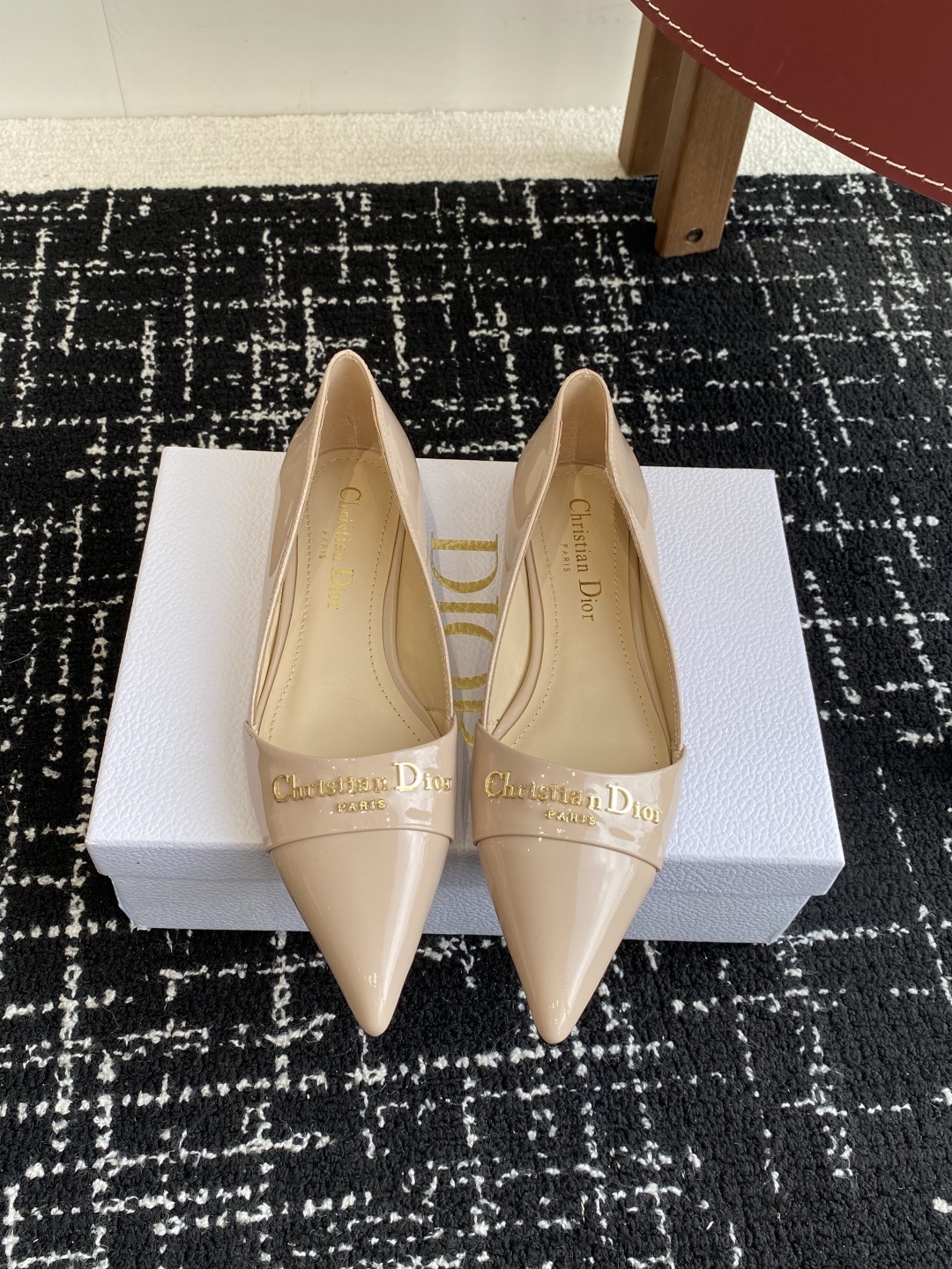 代购级
Dior 25ss 春夏新款 迪奥 Dior Boy 尖头高跟鞋 单鞋 后空凉鞋
这款 My