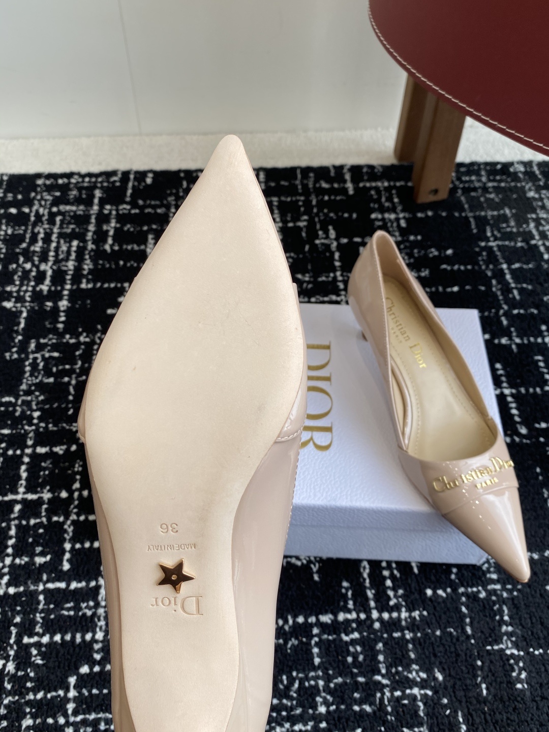 代购级
Dior 25ss 春夏新款 迪奥 Dior Boy 尖头高跟鞋 单鞋 后空凉鞋
这款 My