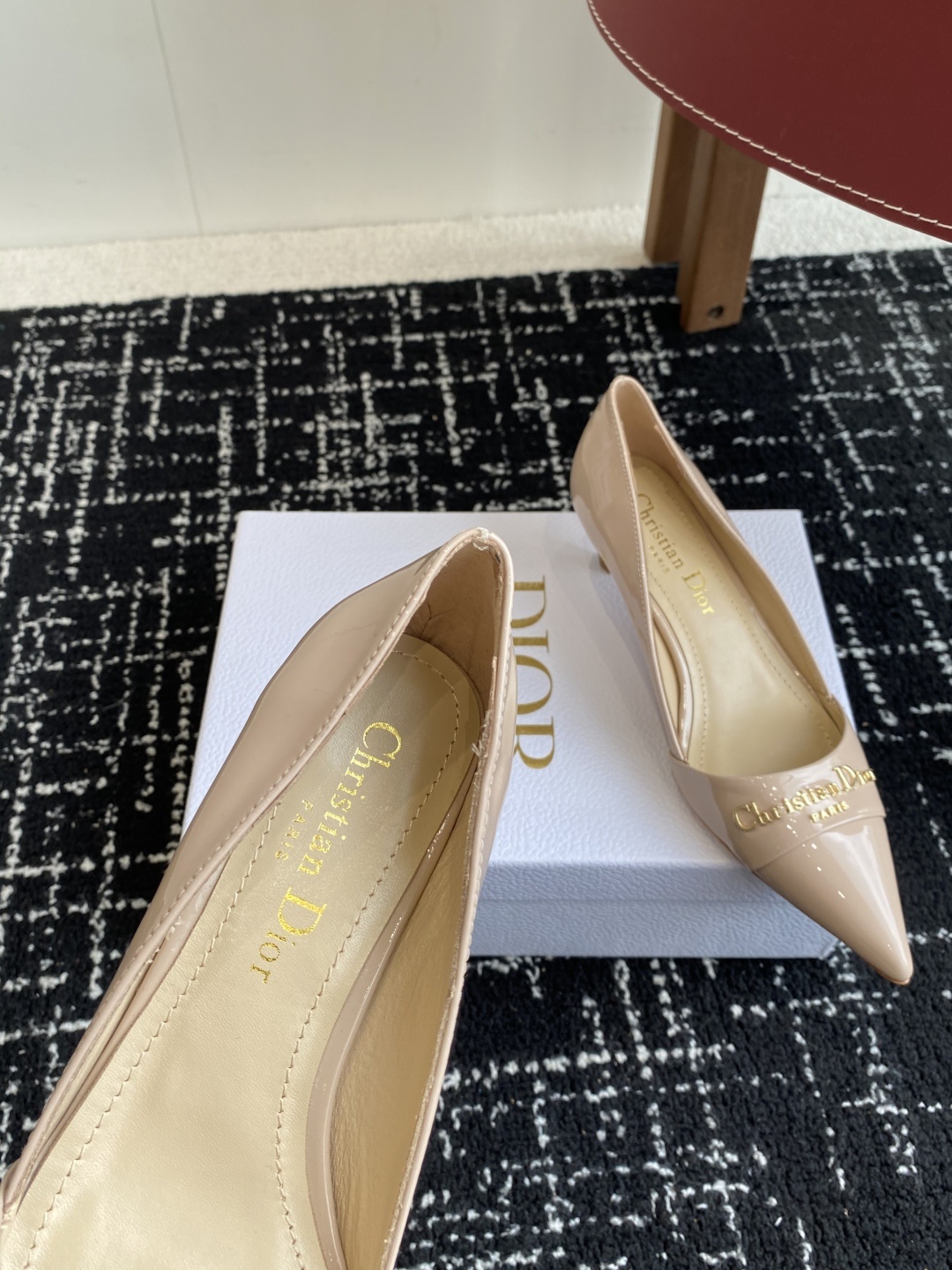 代购级
Dior 25ss 春夏新款 迪奥 Dior Boy 尖头高跟鞋 单鞋 后空凉鞋
这款 My