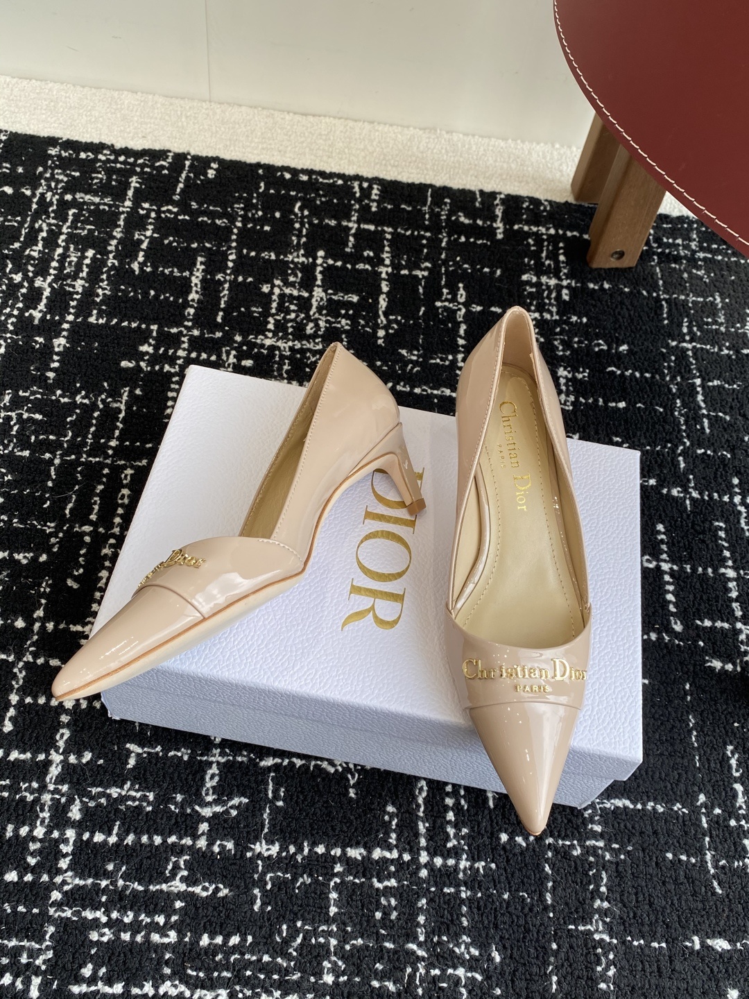 代购级
Dior 25ss 春夏新款 迪奥 Dior Boy 尖头高跟鞋 单鞋 后空凉鞋
这款 My