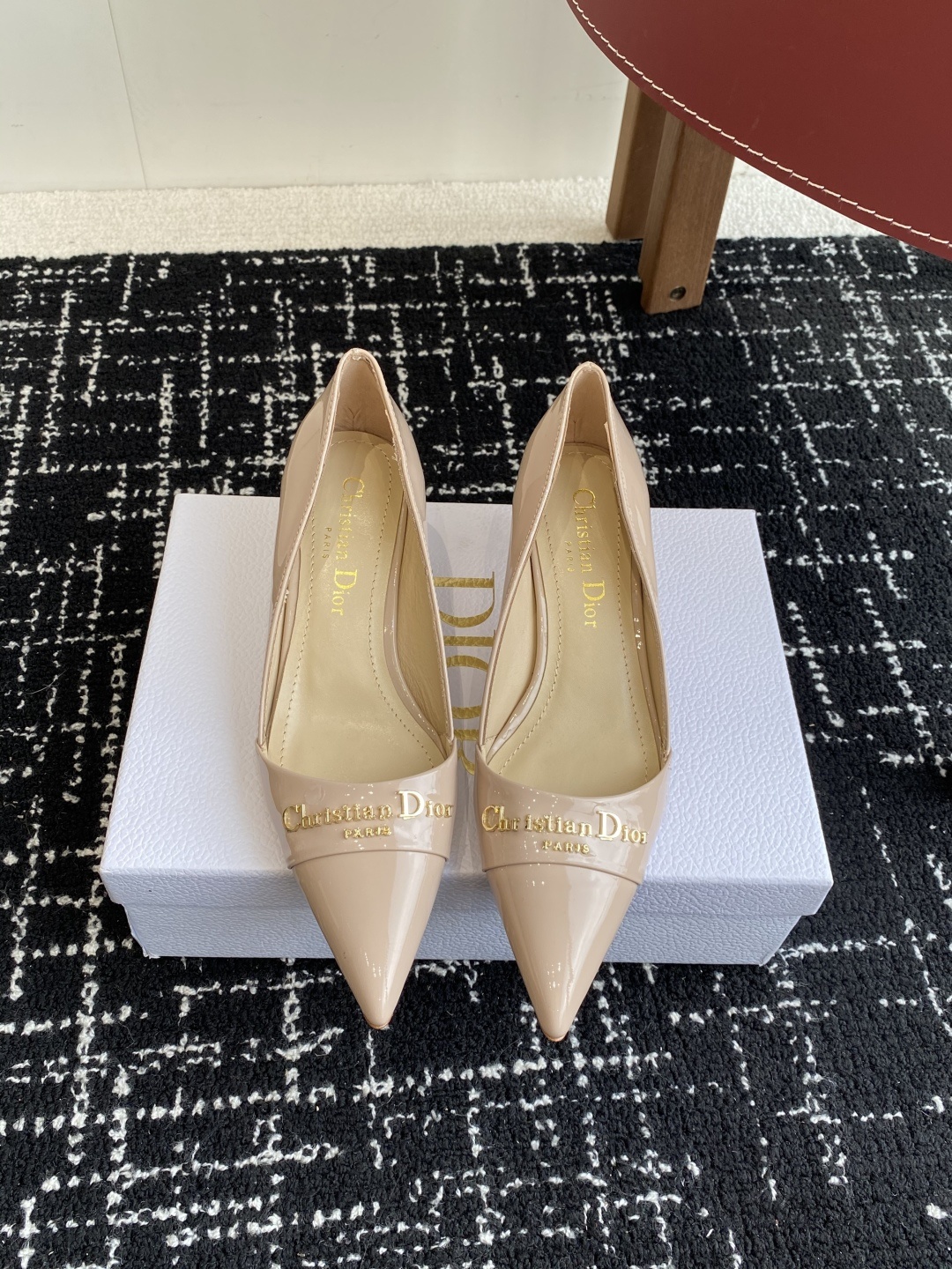 代购级
Dior 25ss 春夏新款 迪奥 Dior Boy 尖头高跟鞋 单鞋 后空凉鞋
这款 My
