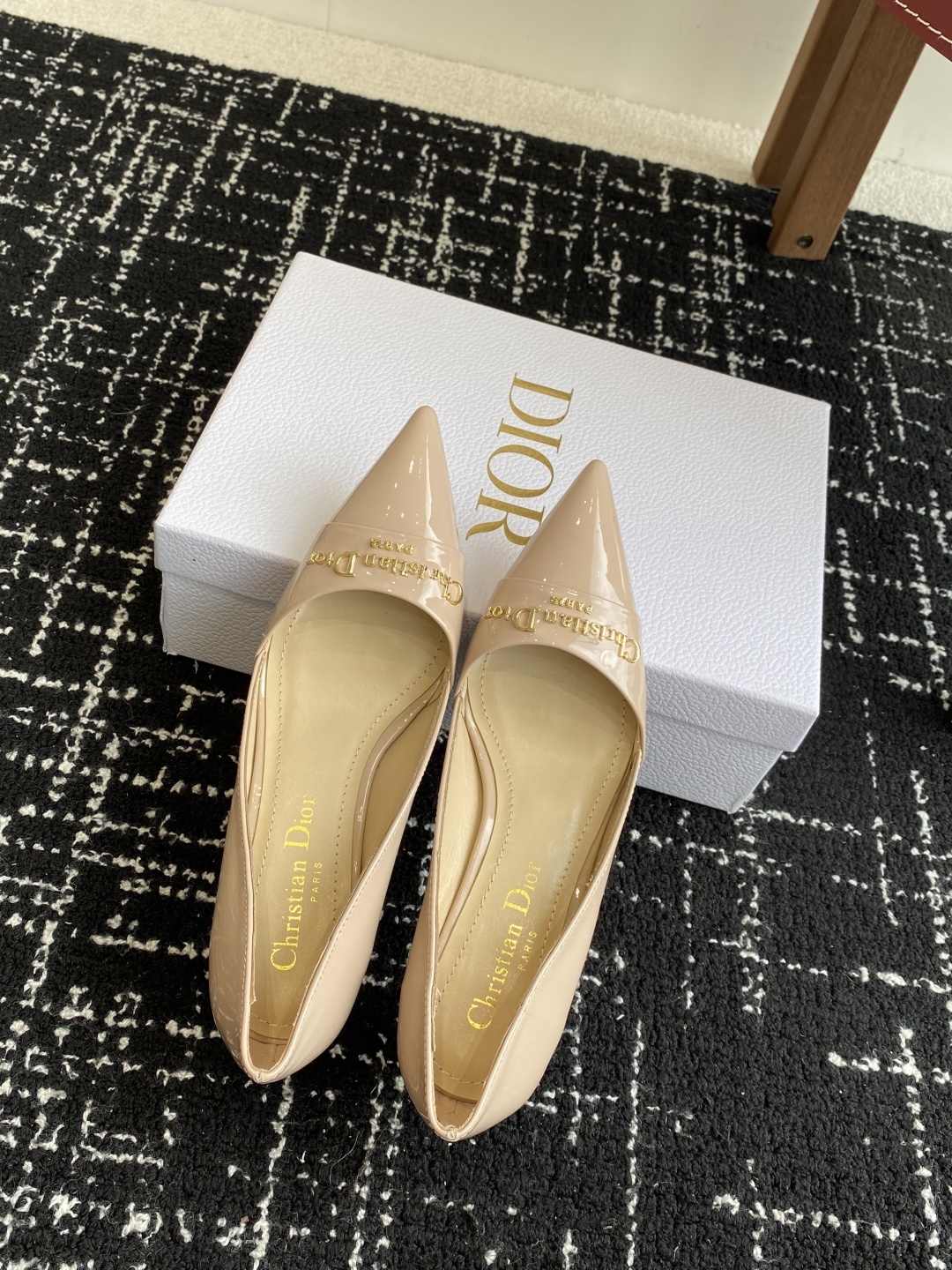 代购级
Dior 25ss 春夏新款 迪奥 Dior Boy 尖头高跟鞋 单鞋 后空凉鞋
这款 My