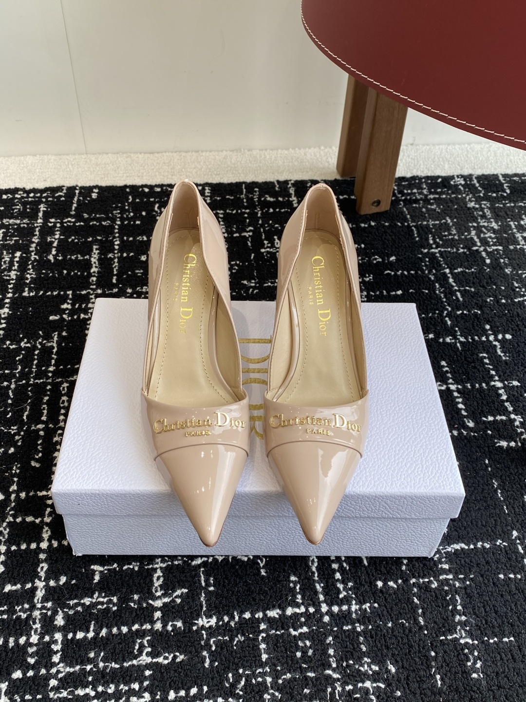 代购级
Dior 25ss 春夏新款 迪奥 Dior Boy 尖头高跟鞋 单鞋 后空凉鞋
这款 My