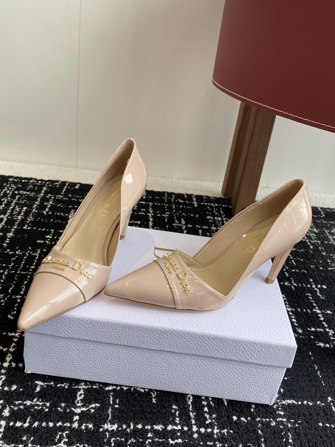 代购级
Dior 25ss 春夏新款 迪奥 Dior Boy 尖头高跟鞋 单鞋 后空凉鞋
这款 My