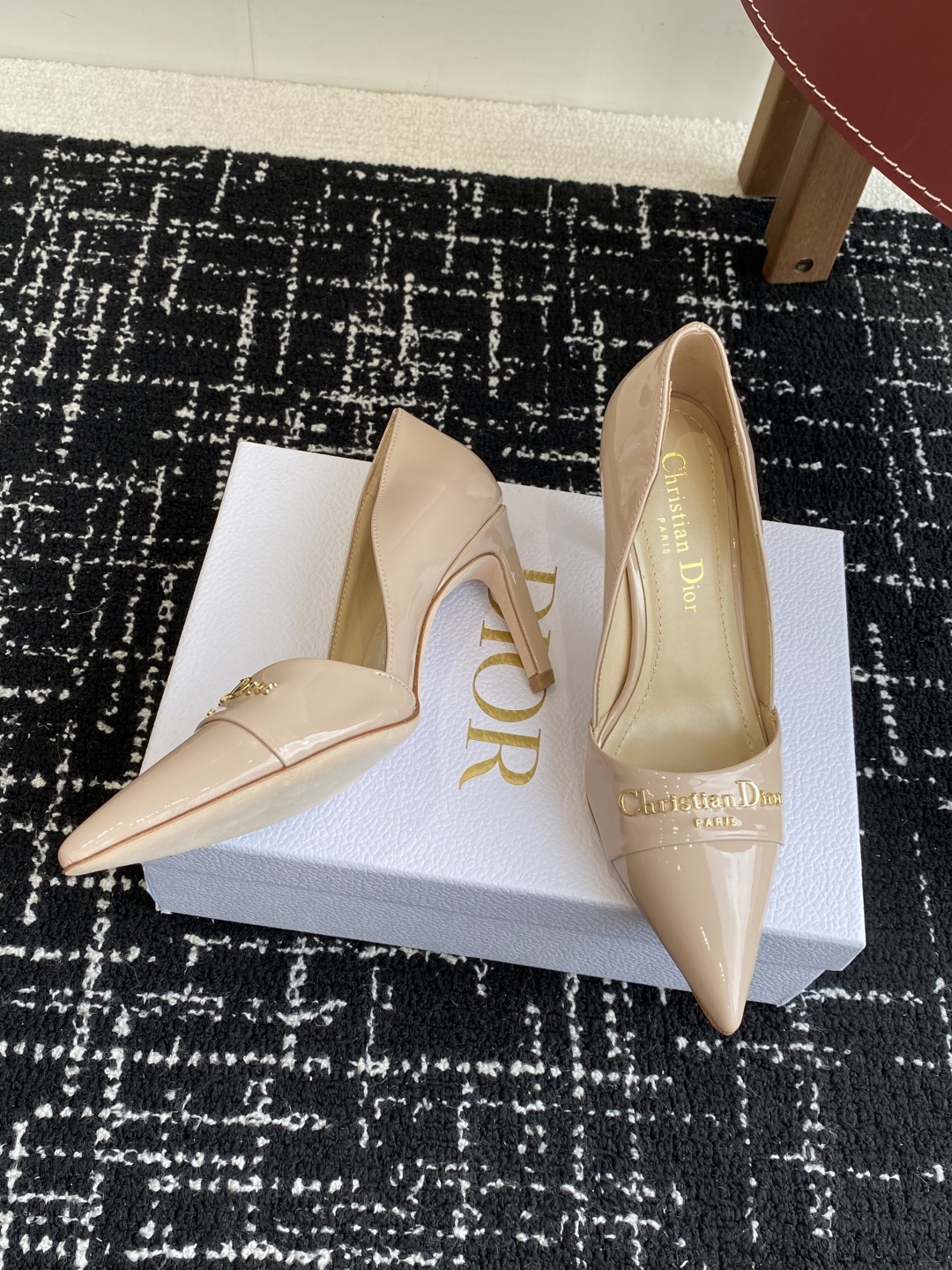 代购级
Dior 25ss 春夏新款 迪奥 Dior Boy 尖头高跟鞋 单鞋 后空凉鞋
这款 My