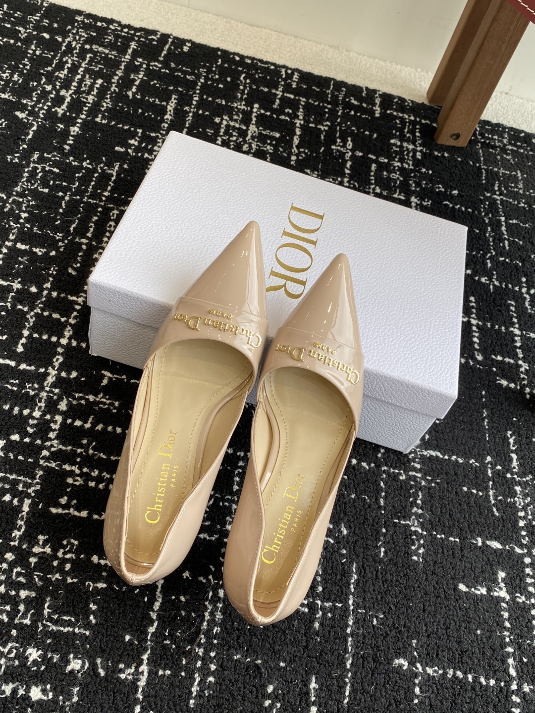 代购级
Dior 25ss 春夏新款 迪奥 Dior Boy 尖头高跟鞋 单鞋 后空凉鞋
这款 My
