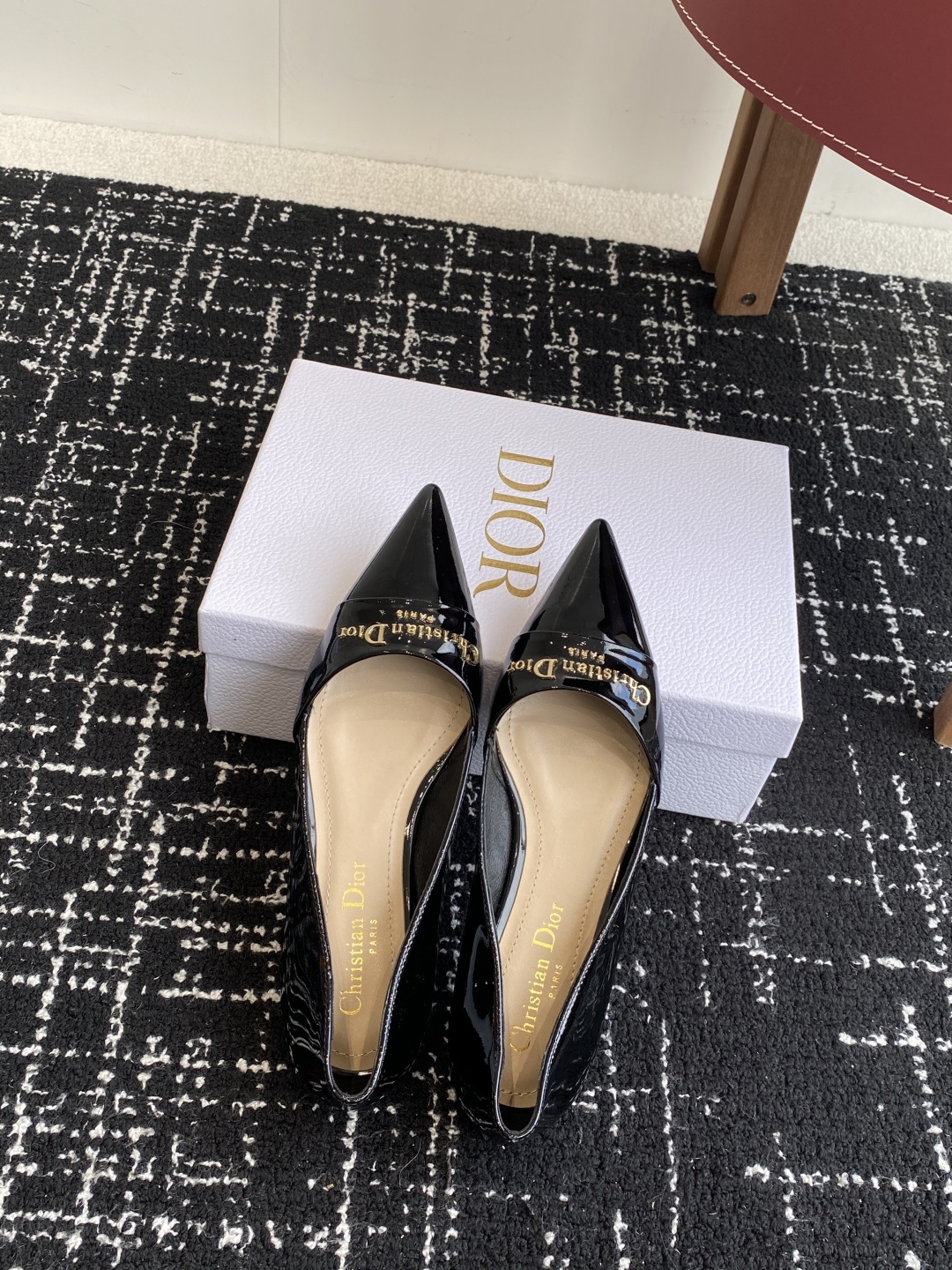 代购级
Dior 25ss 春夏新款 迪奥 Dior Boy 尖头高跟鞋 单鞋 后空凉鞋
这款 My