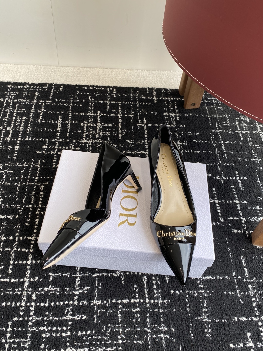 代购级
Dior 25ss 春夏新款 迪奥 Dior Boy 尖头高跟鞋 单鞋 后空凉鞋
这款 My