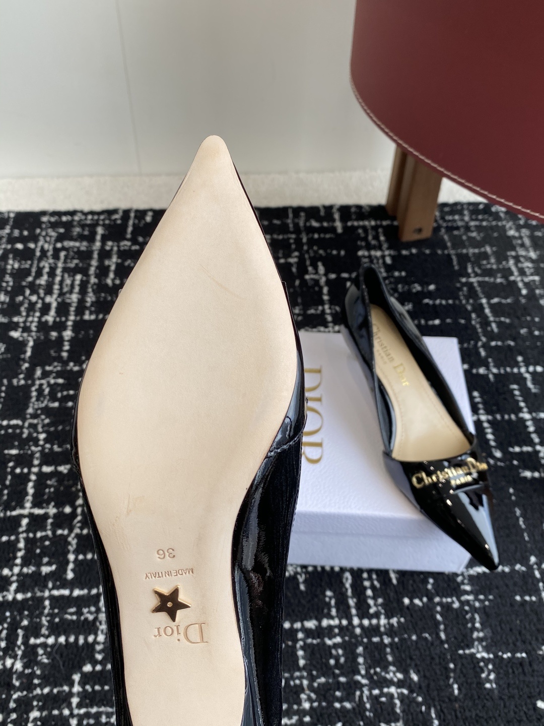 代购级
Dior 25ss 春夏新款 迪奥 Dior Boy 尖头高跟鞋 单鞋 后空凉鞋
这款 My