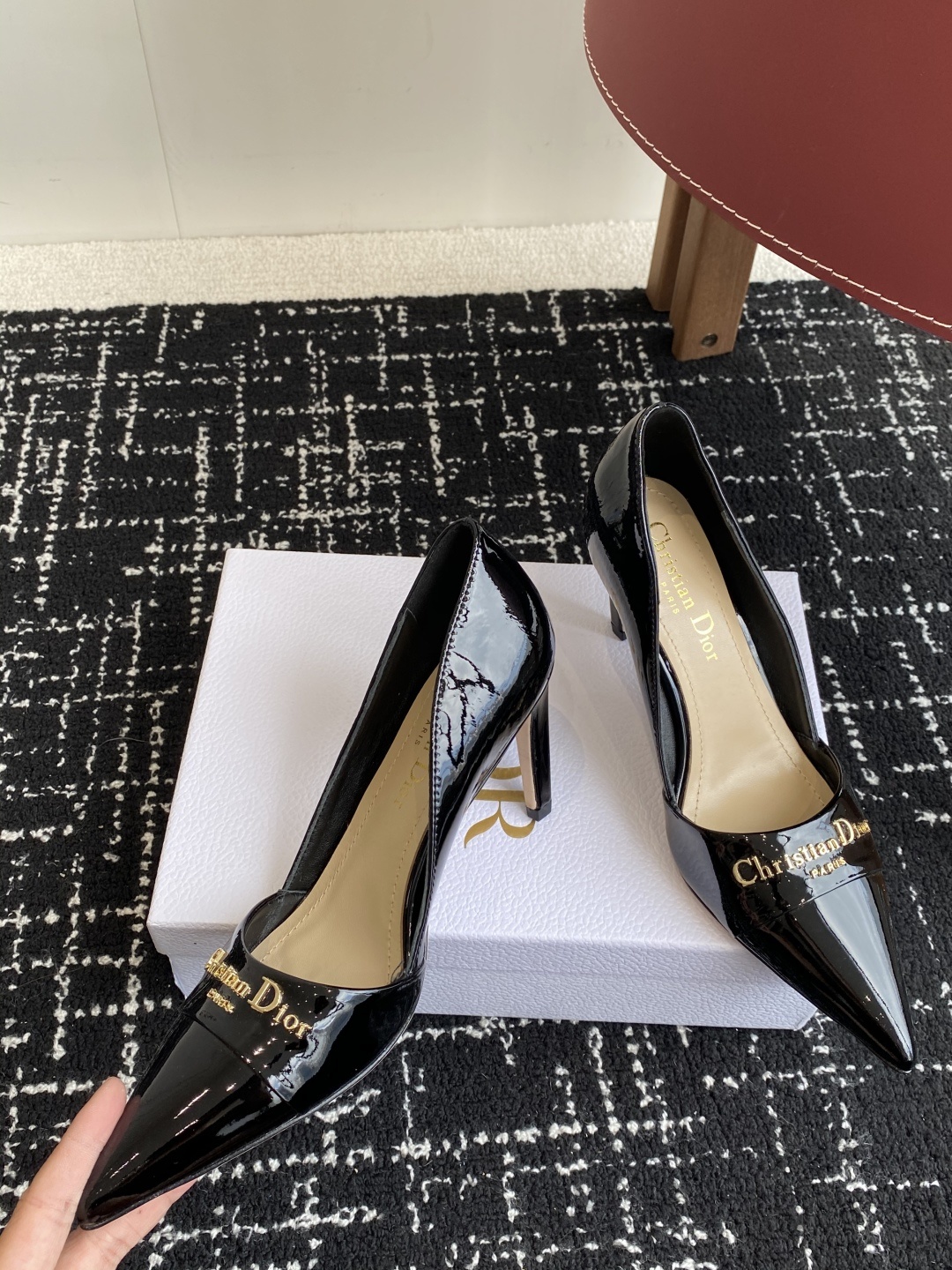 代购级
Dior 25ss 春夏新款 迪奥 Dior Boy 尖头高跟鞋 单鞋 后空凉鞋
这款 My