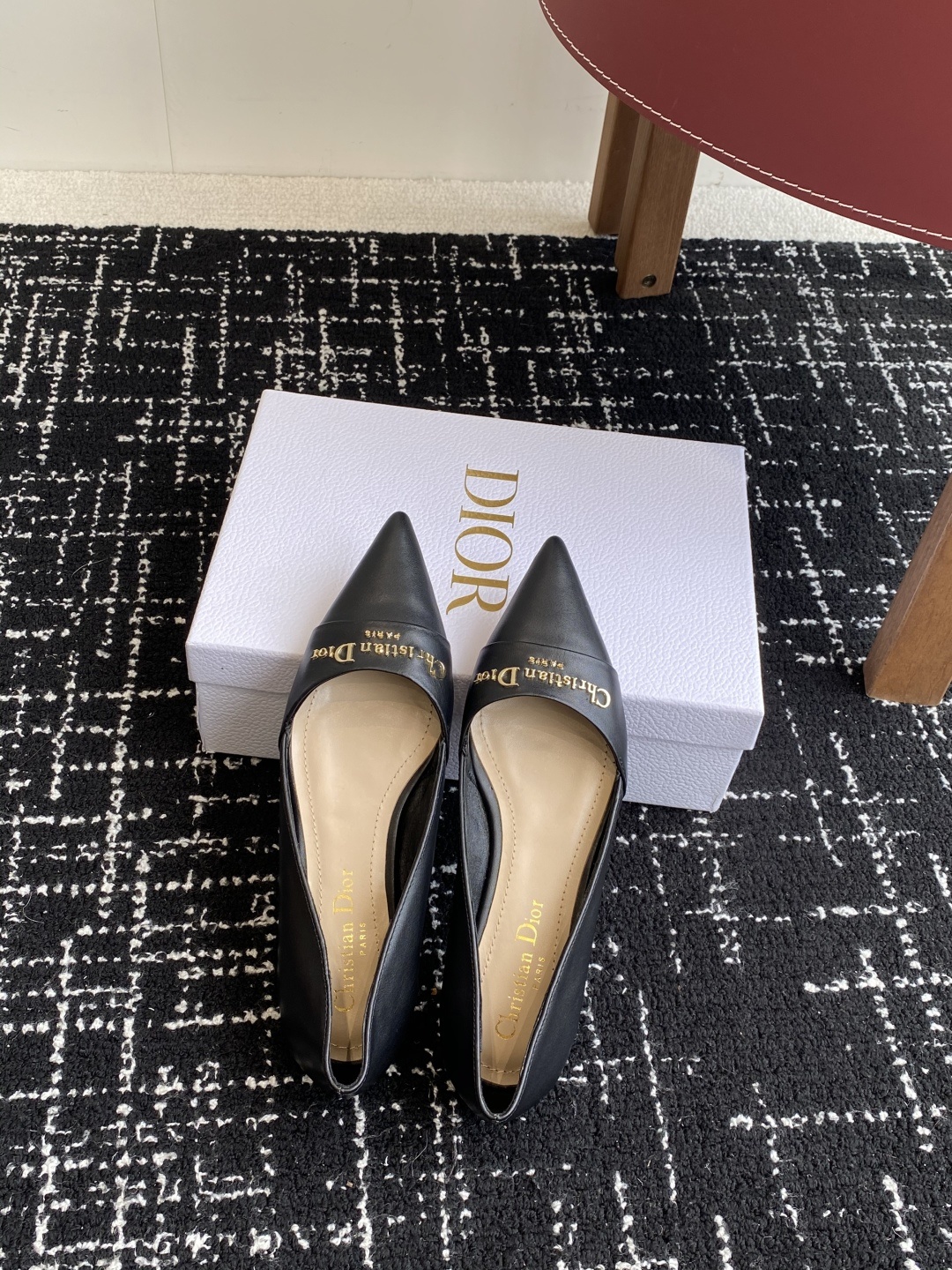 代购级
Dior 25ss 春夏新款 迪奥 Dior Boy 尖头高跟鞋 单鞋 后空凉鞋
这款 My