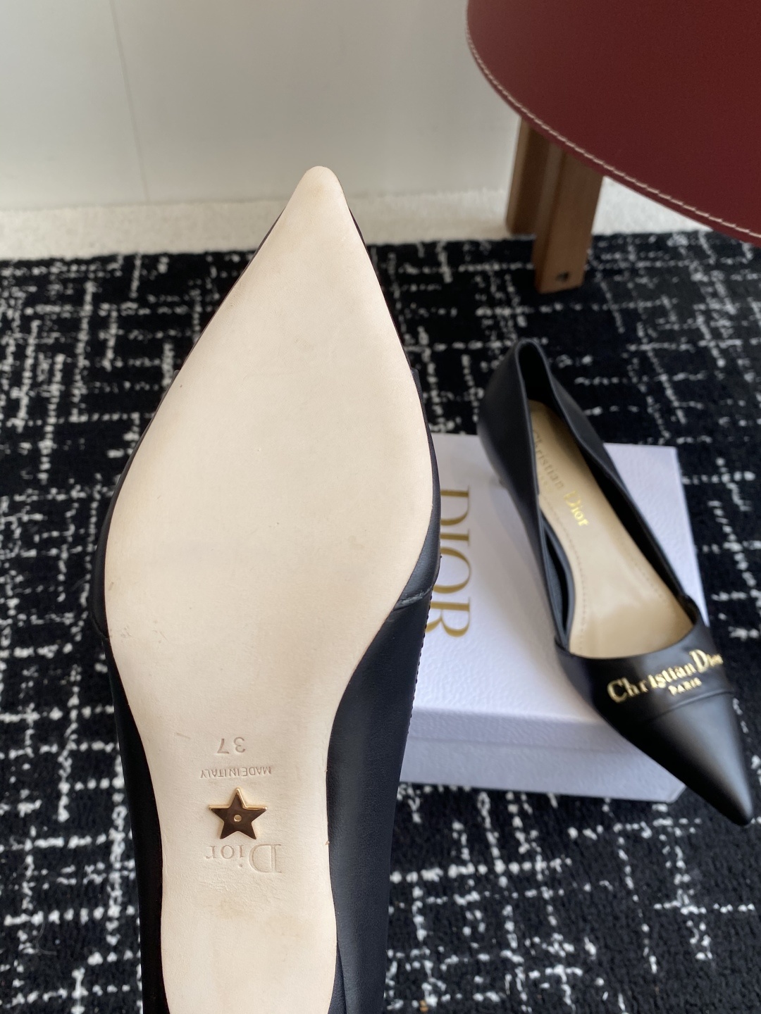 代购级
Dior 25ss 春夏新款 迪奥 Dior Boy 尖头高跟鞋 单鞋 后空凉鞋
这款 My