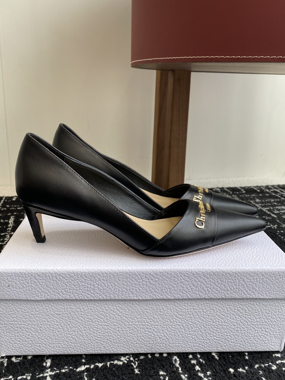 代购级
Dior 25ss 春夏新款 迪奥 Dior Boy 尖头高跟鞋 单鞋 后空凉鞋
这款 My