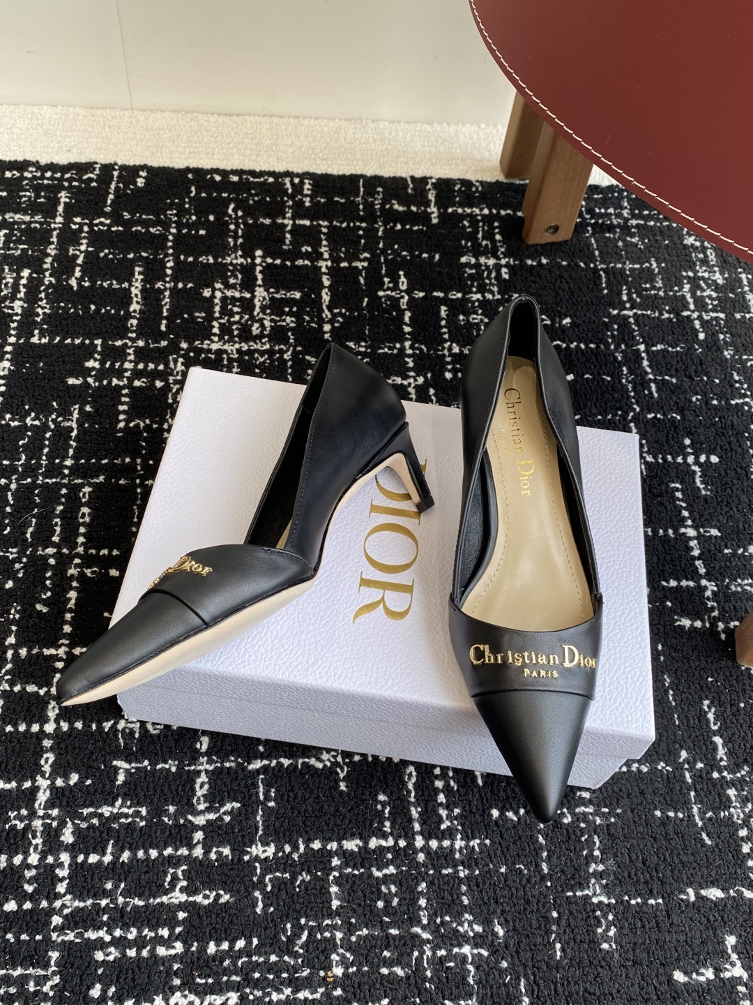 代购级
Dior 25ss 春夏新款 迪奥 Dior Boy 尖头高跟鞋 单鞋 后空凉鞋
这款 My