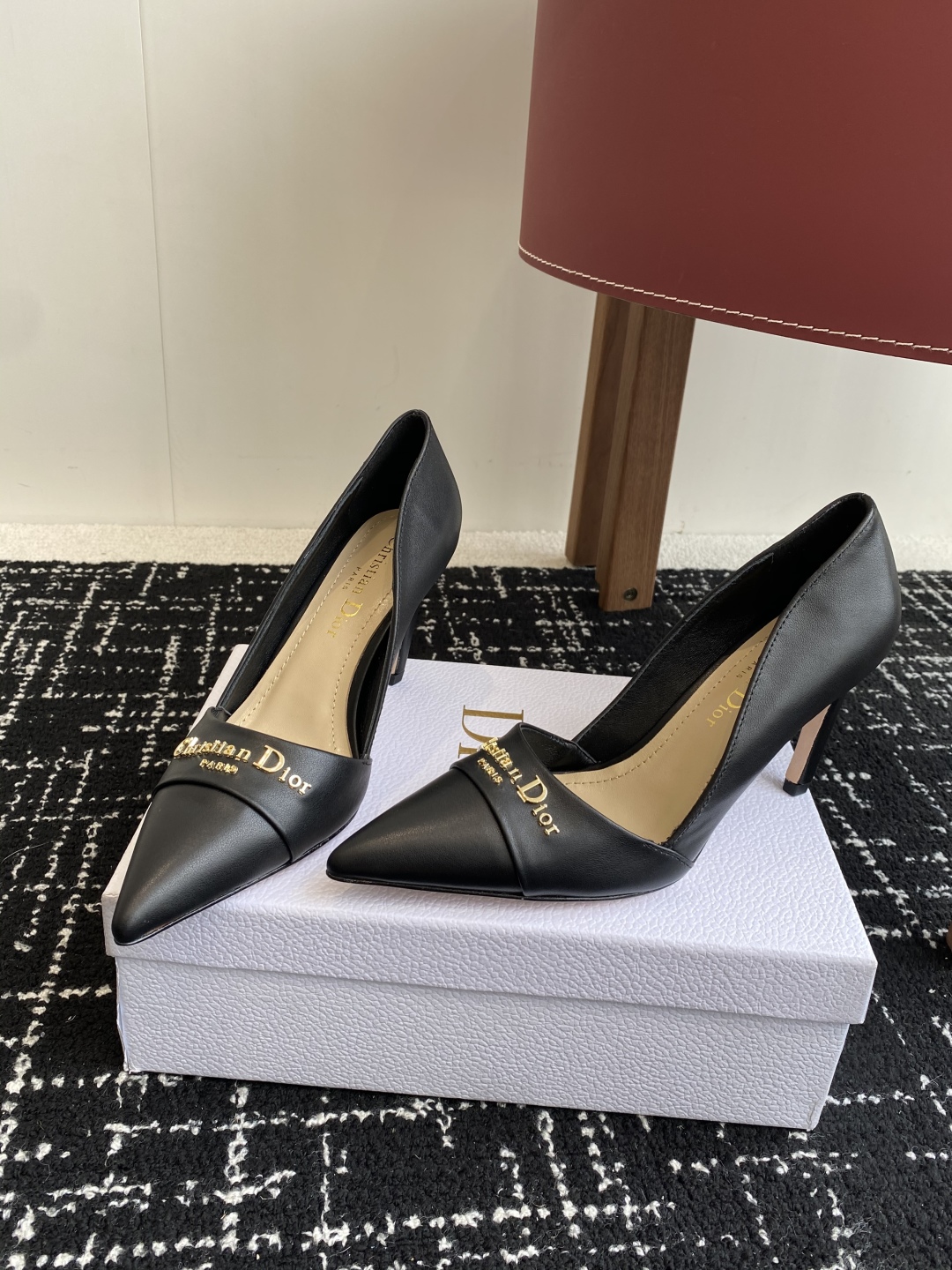 代购级
Dior 25ss 春夏新款 迪奥 Dior Boy 尖头高跟鞋 单鞋 后空凉鞋

这款 My 