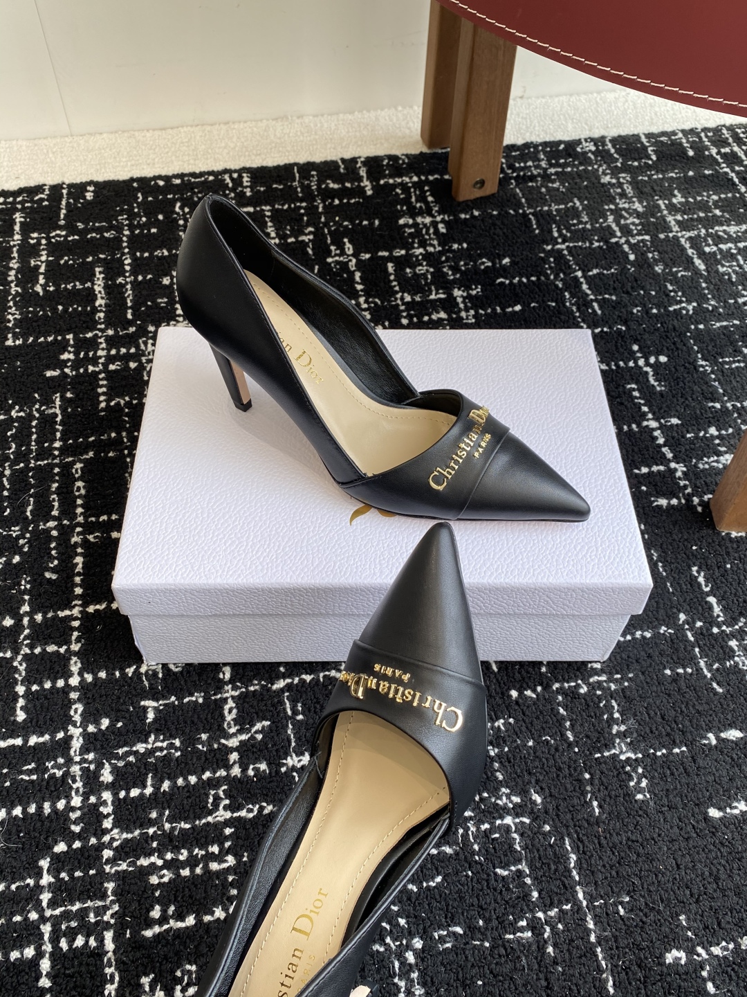 代购级
Dior 25ss 春夏新款 迪奥 Dior Boy 尖头高跟鞋 单鞋 后空凉鞋

这款 My 