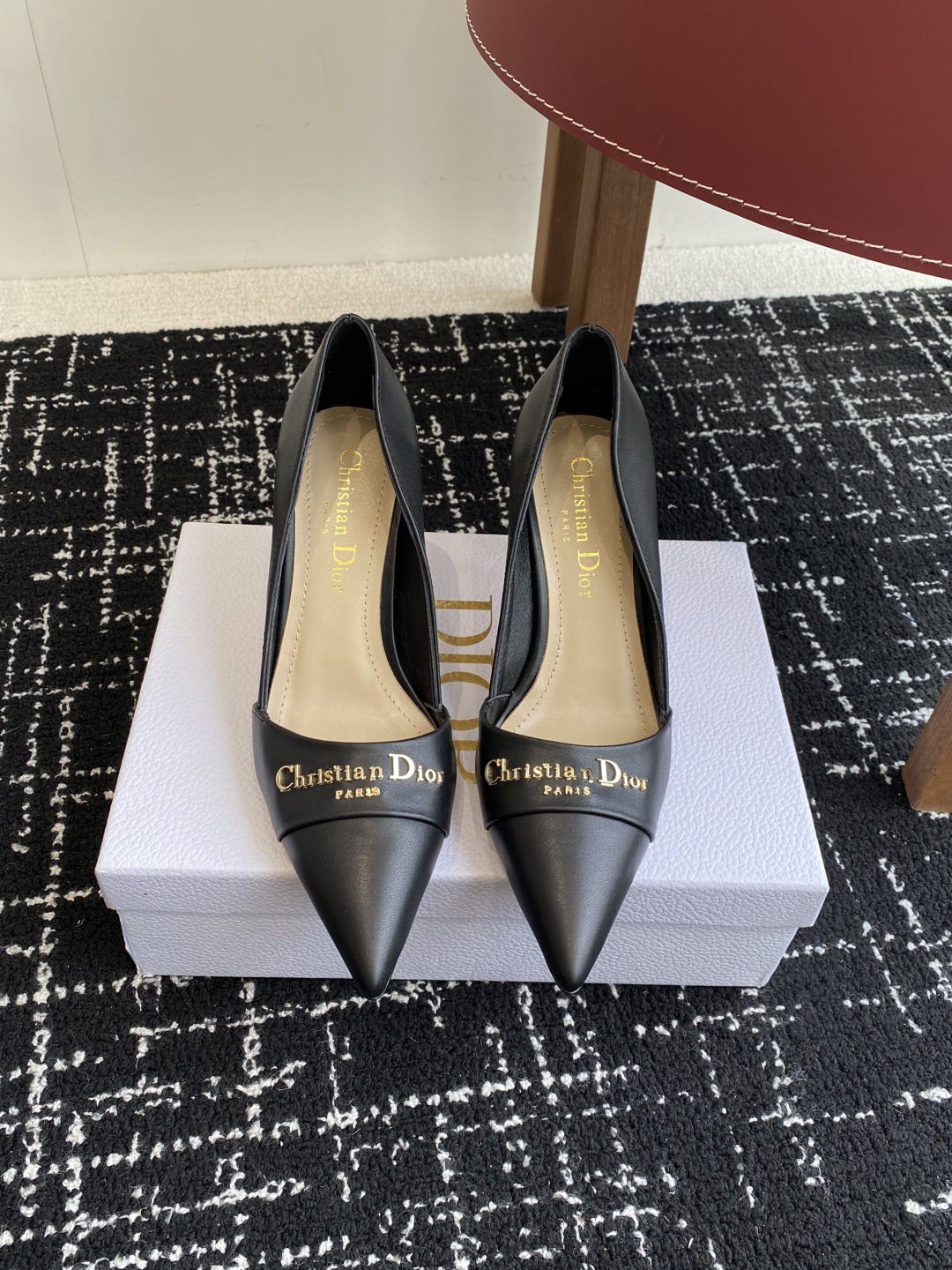 代购级
Dior 25ss 春夏新款 迪奥 Dior Boy 尖头高跟鞋 单鞋 后空凉鞋

这款 My 