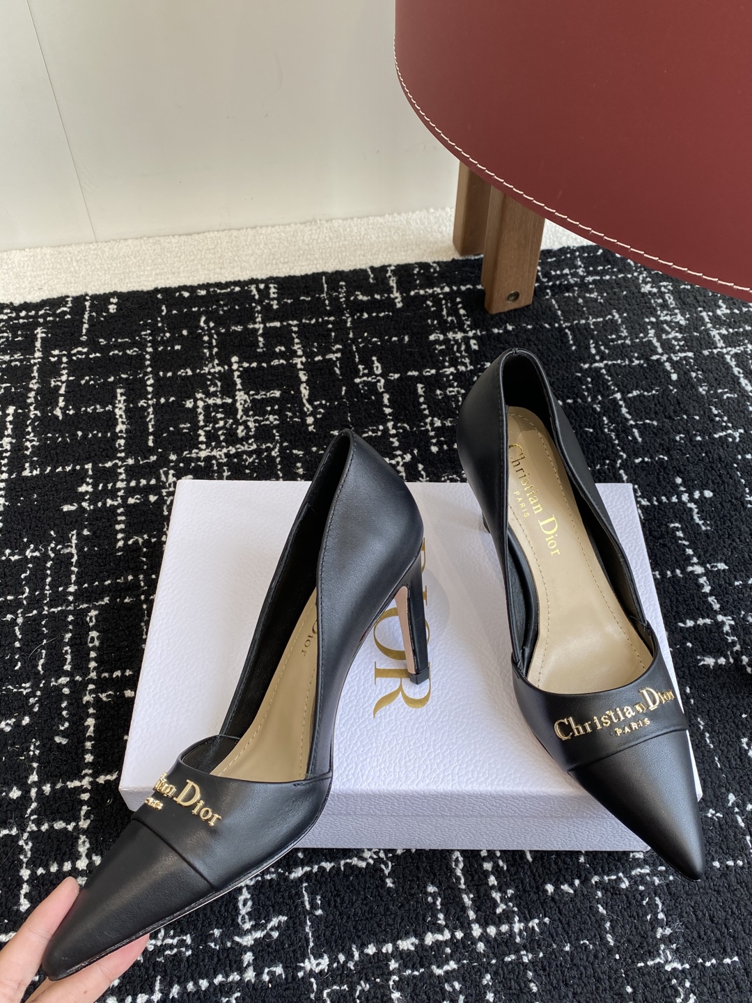 代购级
Dior 25ss 春夏新款 迪奥 Dior Boy 尖头高跟鞋 单鞋 后空凉鞋

这款 My 