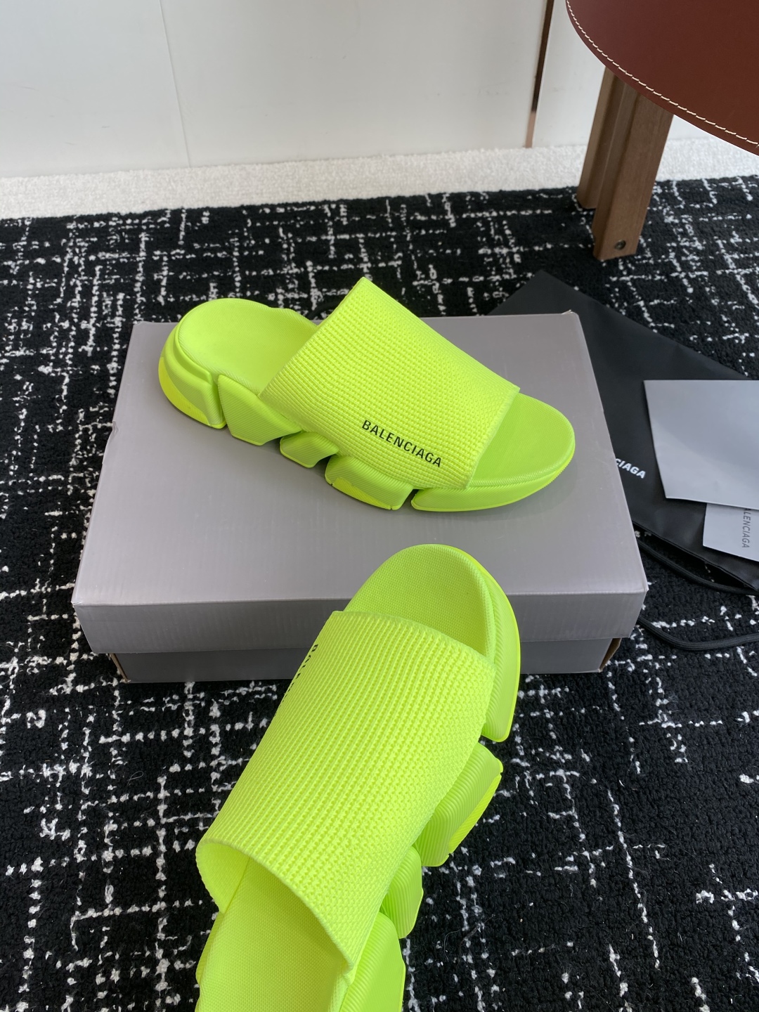 代购级
BALENCIAG A巴黎世家拖鞋 升级版推出Speed 2.0 版本全新袜子鞋拖鞋 原厂货 绝
