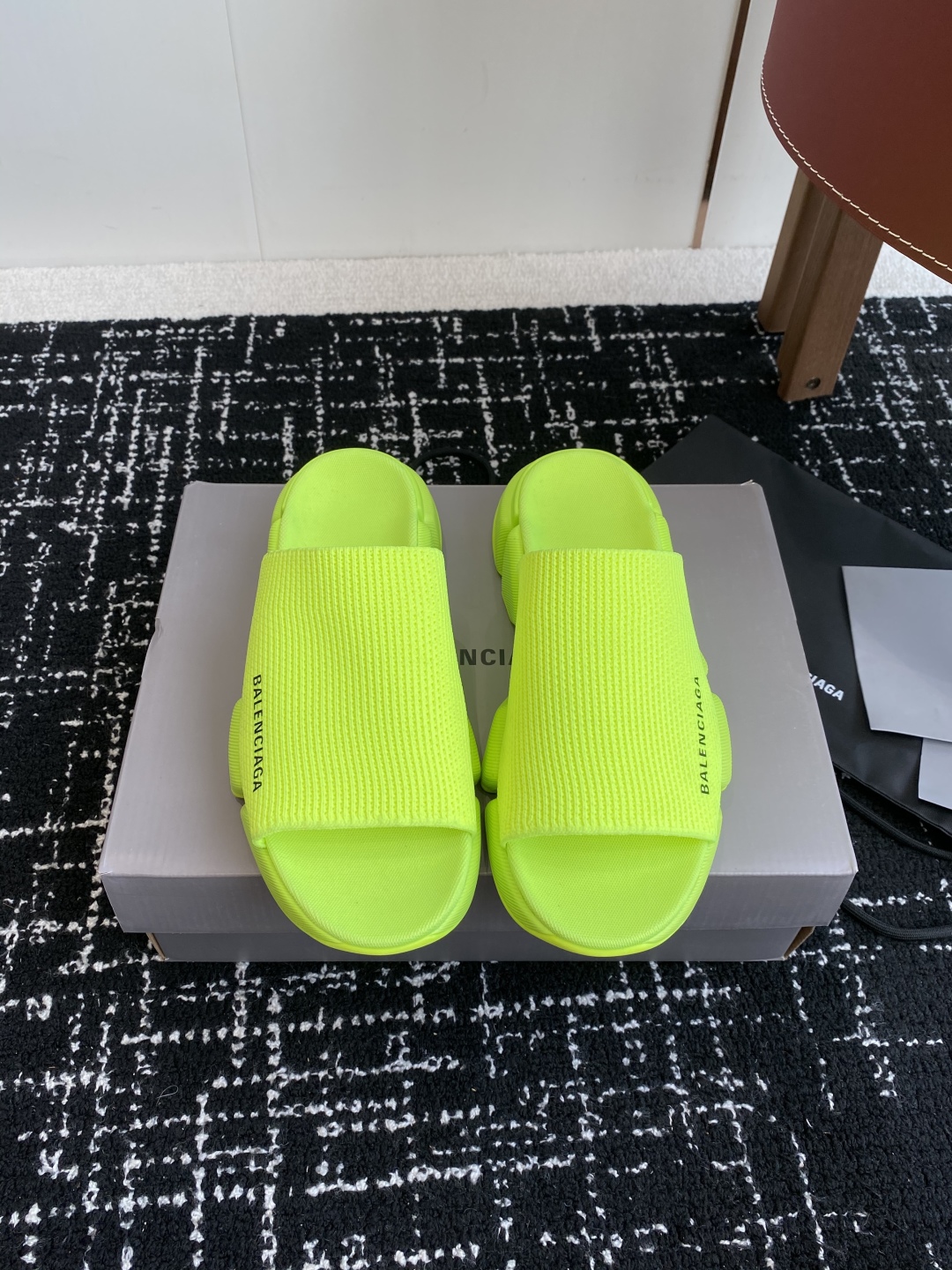 代购级
BALENCIAG A巴黎世家拖鞋 升级版推出Speed 2.0 版本全新袜子鞋拖鞋 原厂货 绝