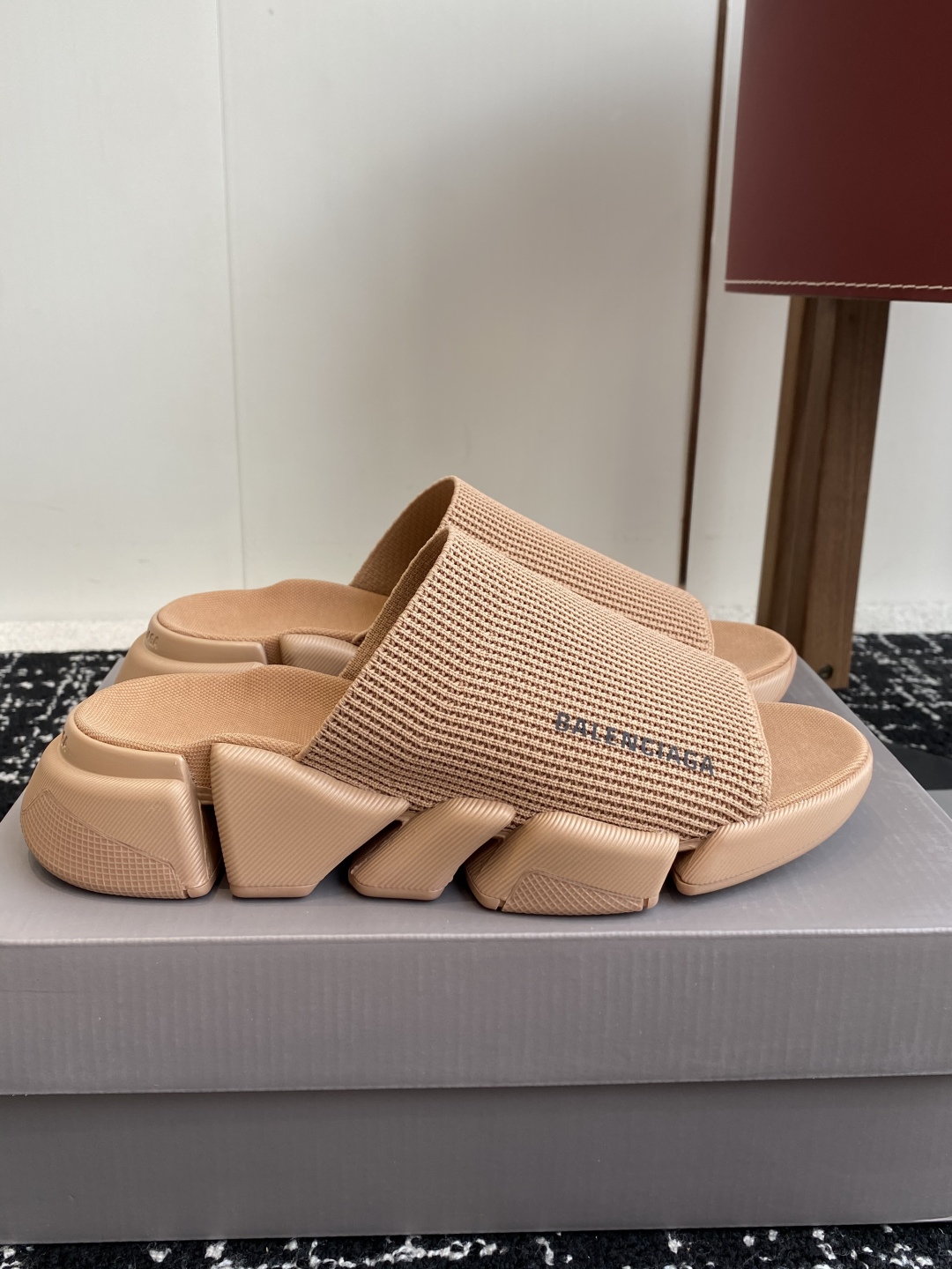 代购级
BALENCIAG A巴黎世家拖鞋 升级版推出Speed 2.0 版本全新袜子鞋拖鞋 原厂货 绝