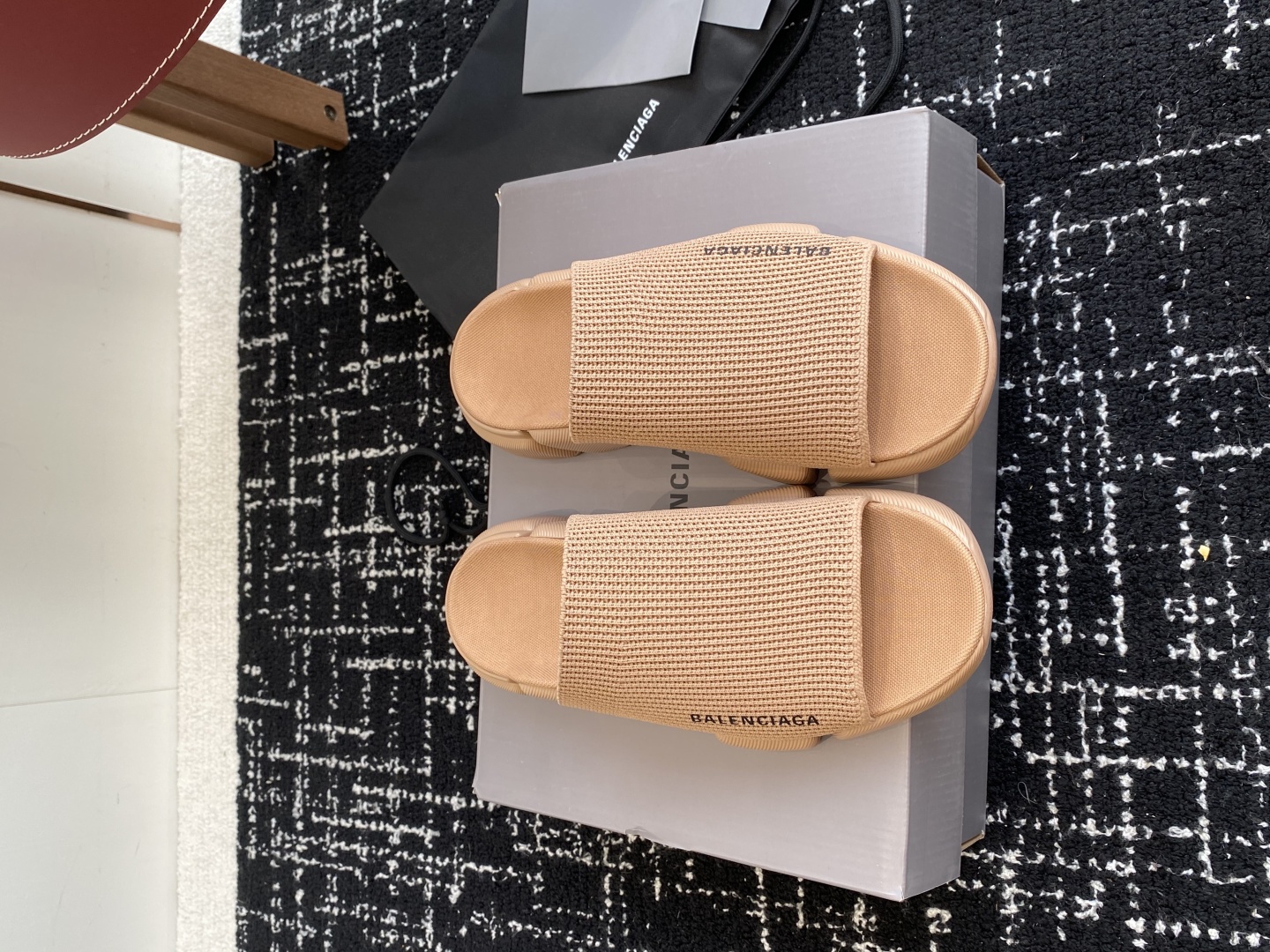 代购级
BALENCIAG A巴黎世家拖鞋 升级版推出Speed 2.0 版本全新袜子鞋拖鞋 原厂货 绝