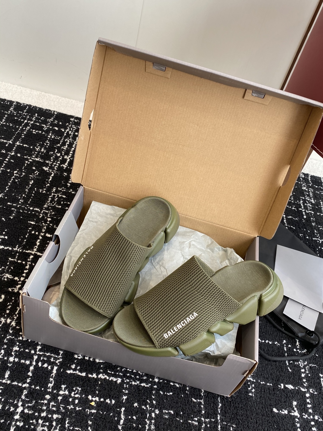 代购级
BALENCIAG A巴黎世家拖鞋 升级版推出Speed 2.0 版本全新袜子鞋拖鞋 原厂货 绝